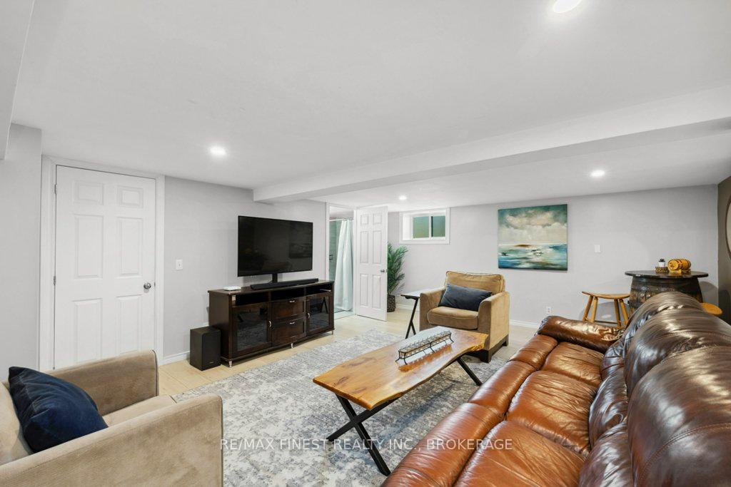 Photo 30 of 20 Wedgewood Road, Loyalist, Amherstview — HOMEH
