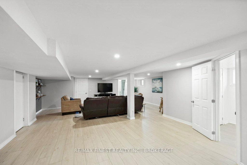 Photo 34 of 20 Wedgewood Road, Loyalist, Amherstview — HOMEH