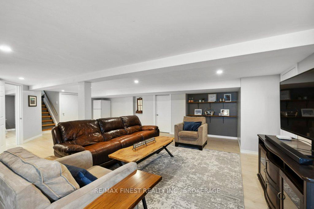 Photo 47 of 20 Wedgewood Road, Loyalist, Amherstview — HOMEH