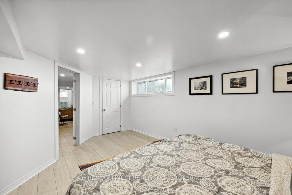 Photo 33 of 20 Wedgewood Road, Loyalist, Amherstview — HOMEH
