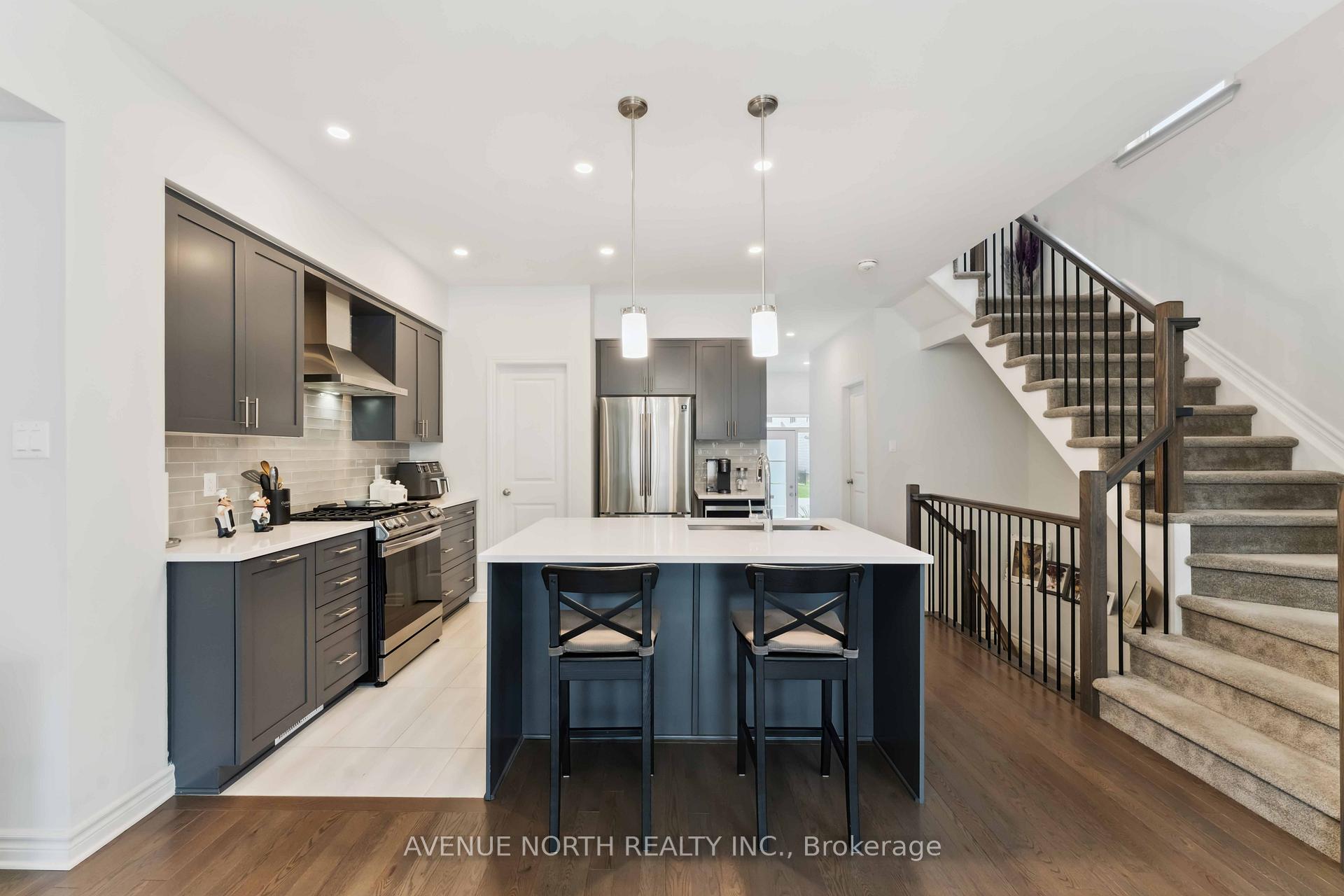 Photo 25 of 727 Cairn Crescent, Ottawa, Avalon West — HOMEH