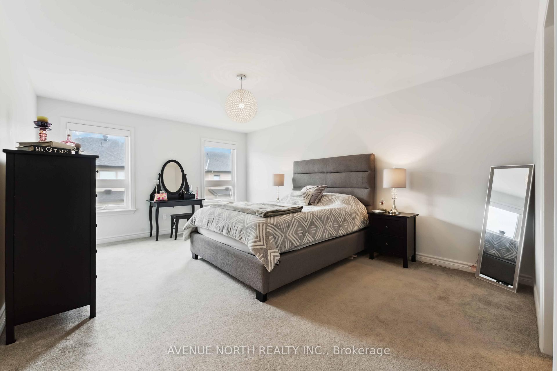 Photo 12 of 727 Cairn Crescent, Ottawa, Avalon West — HOMEH