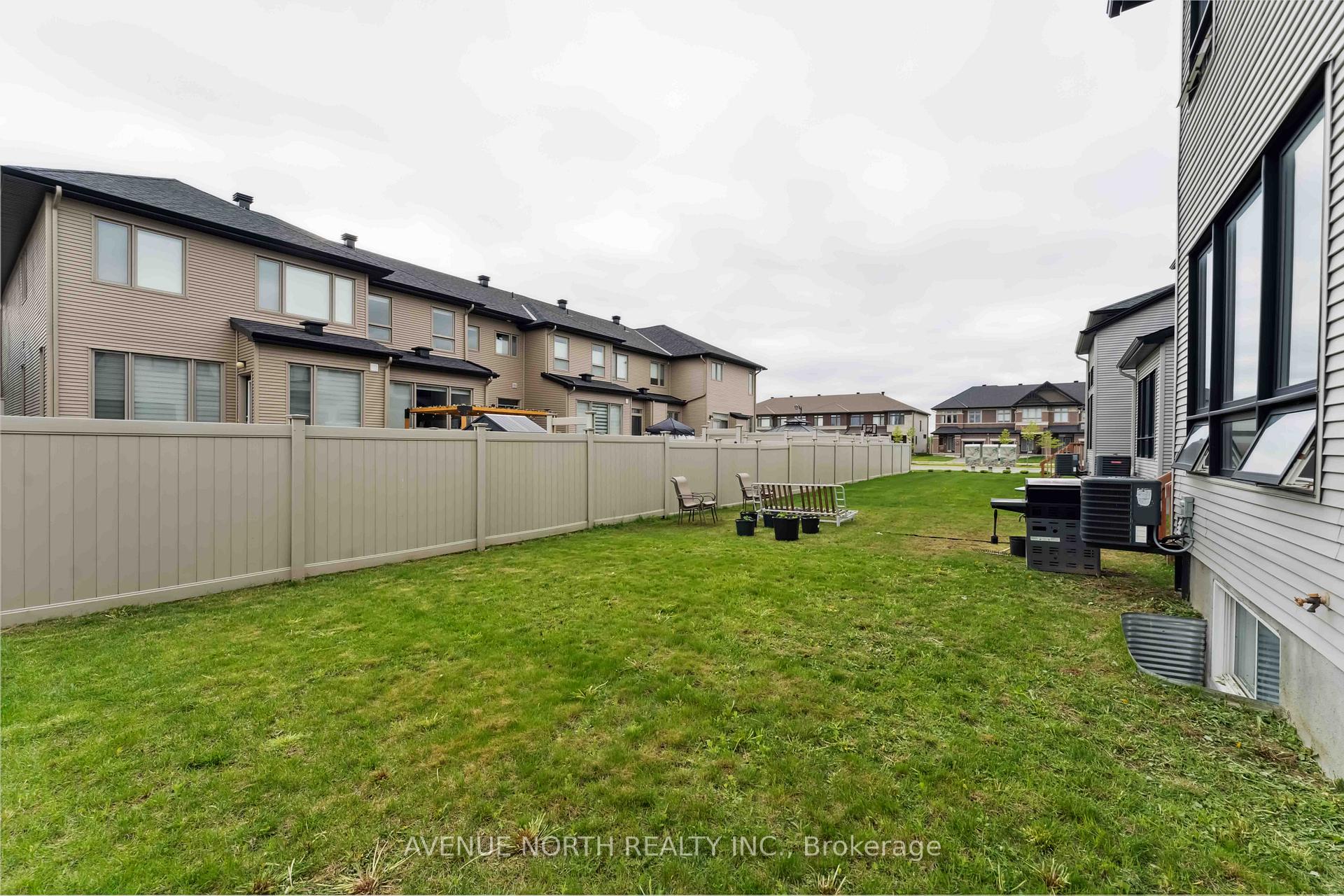Photo 47 of 727 Cairn Crescent, Ottawa, Avalon West — HOMEH