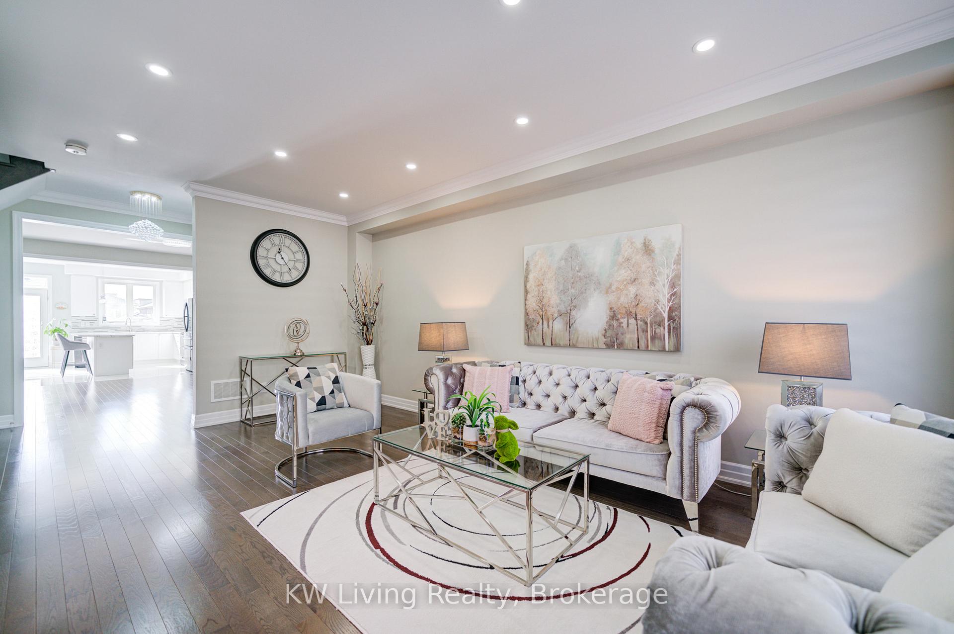 Photo 3 of 109 Ian Baron Avenue, Markham, Village Green-South Unionville — HOMEH
