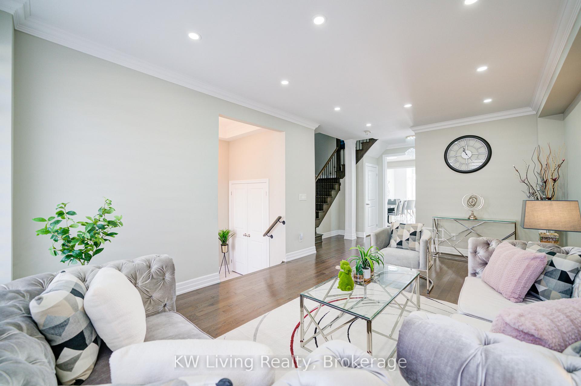 Photo 22 of 109 Ian Baron Avenue, Markham, Village Green-South Unionville — HOMEH