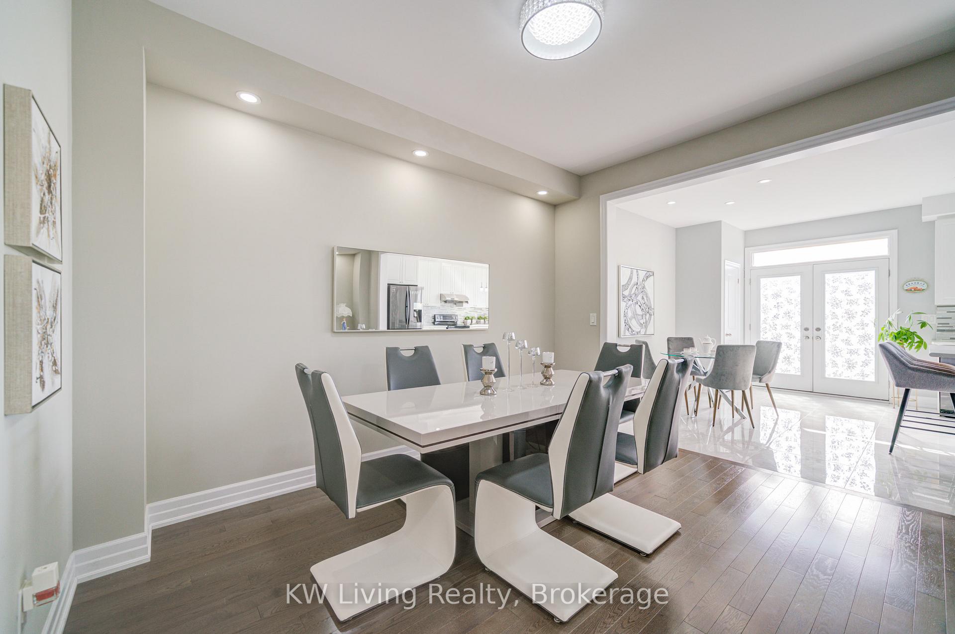 Photo 15 of 109 Ian Baron Avenue, Markham, Village Green-South Unionville — HOMEH