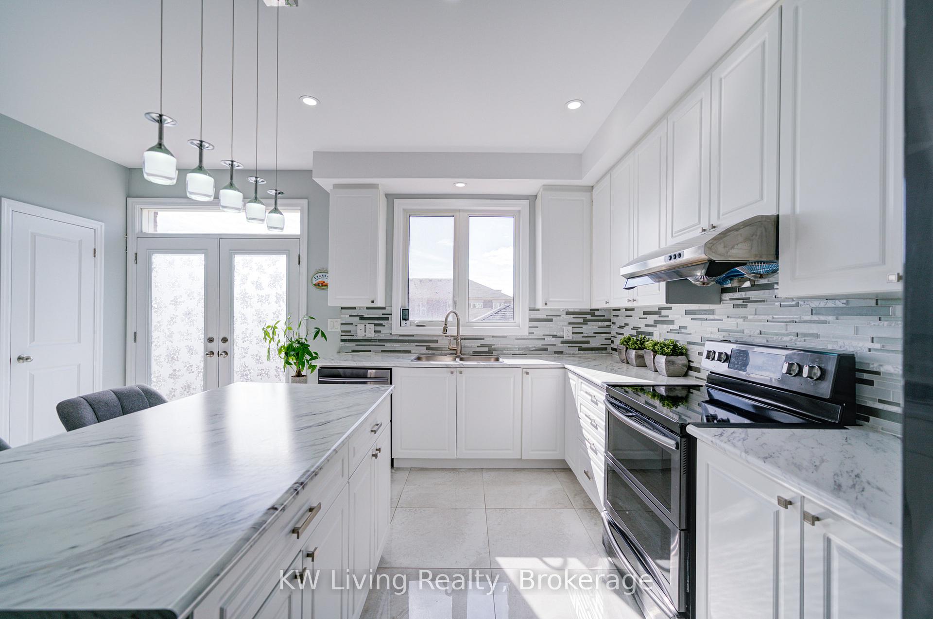 Photo 39 of 109 Ian Baron Avenue, Markham, Village Green-South Unionville — HOMEH
