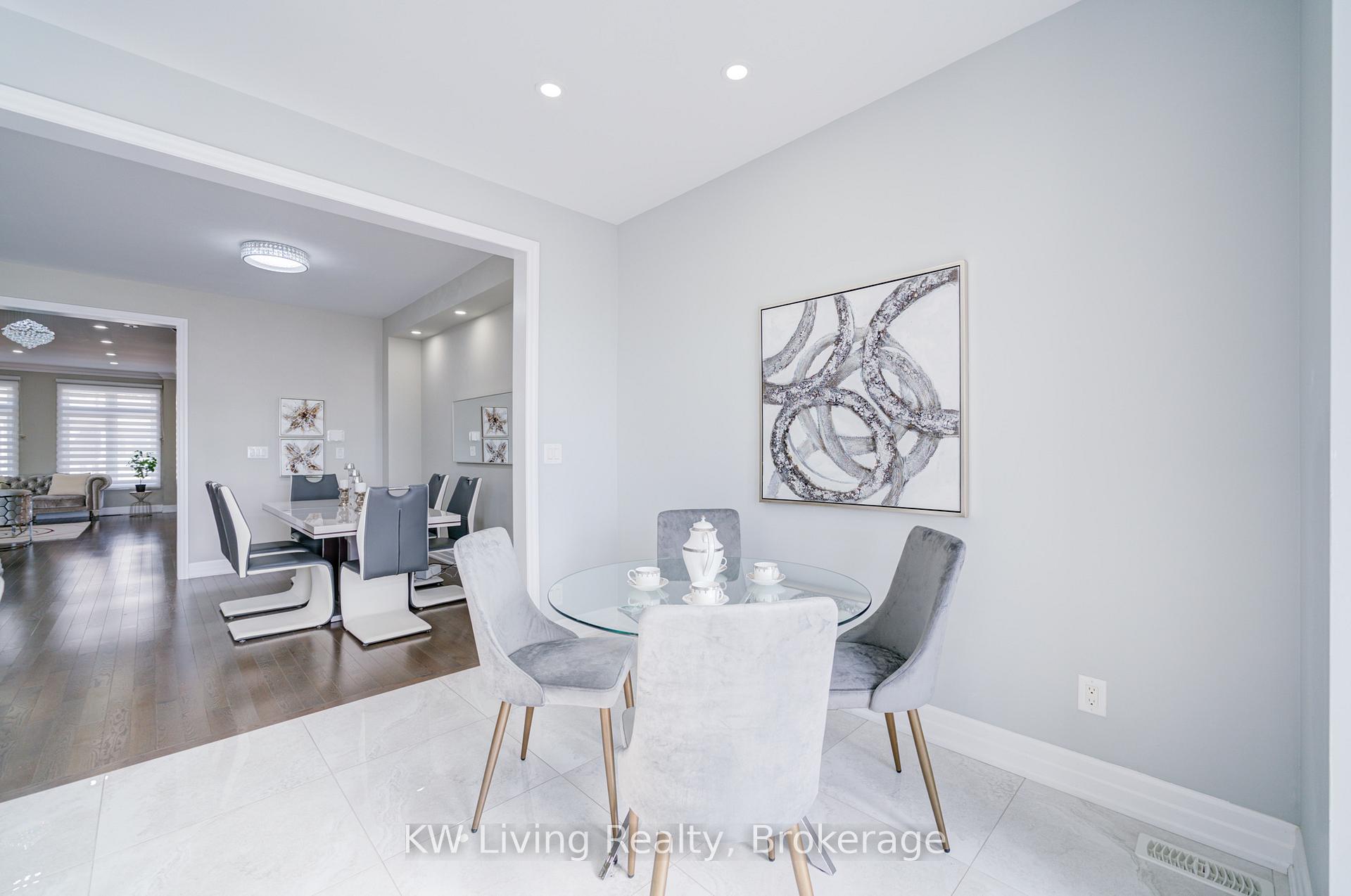 Photo 7 of 109 Ian Baron Avenue, Markham, Village Green-South Unionville — HOMEH