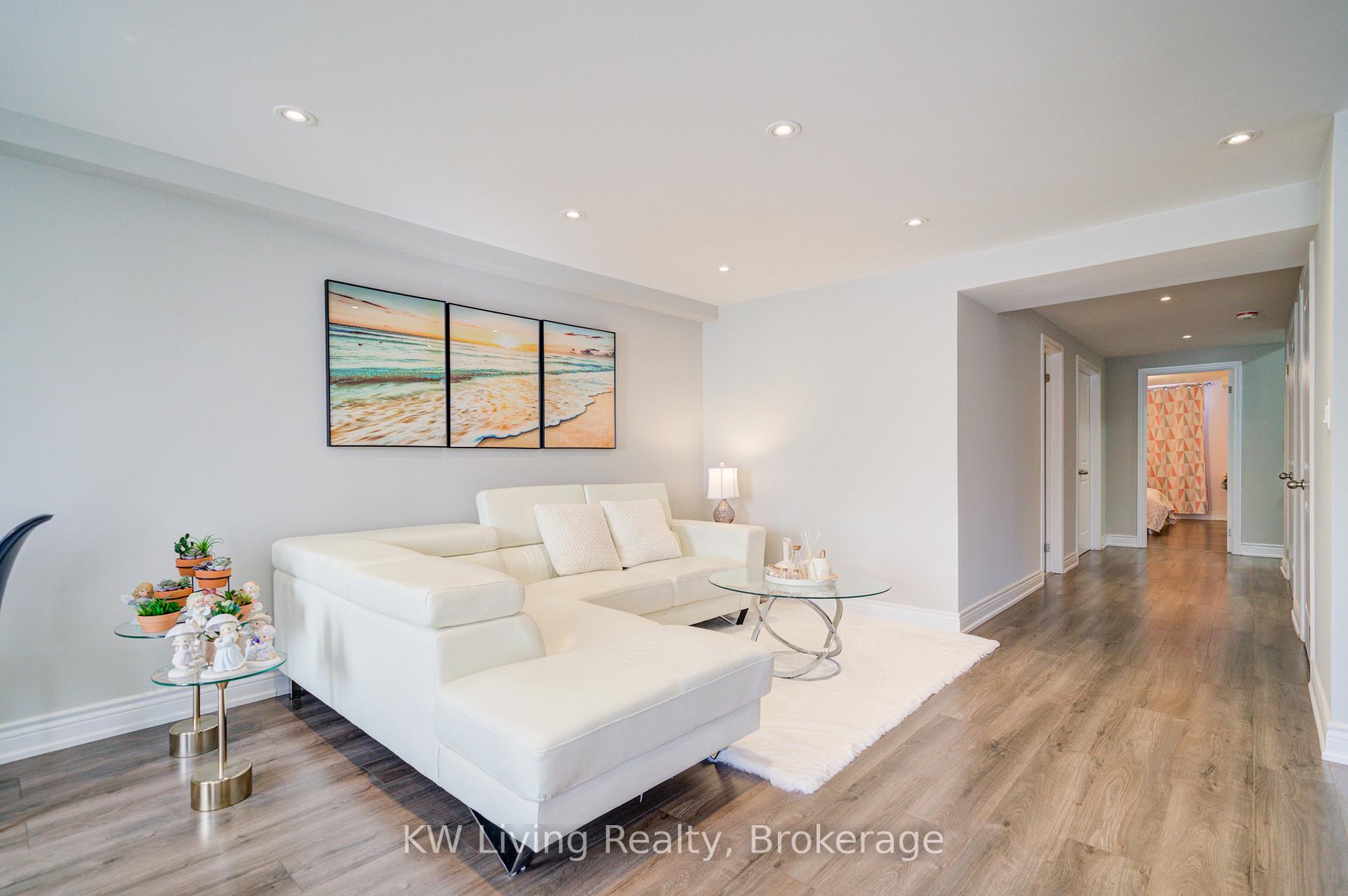 Photo 35 of 109 Ian Baron Avenue, Markham, Village Green-South Unionville — HOMEH
