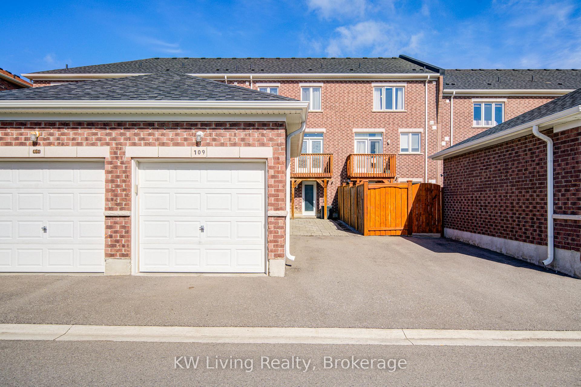 Photo 33 of 109 Ian Baron Avenue, Markham, Village Green-South Unionville — HOMEH