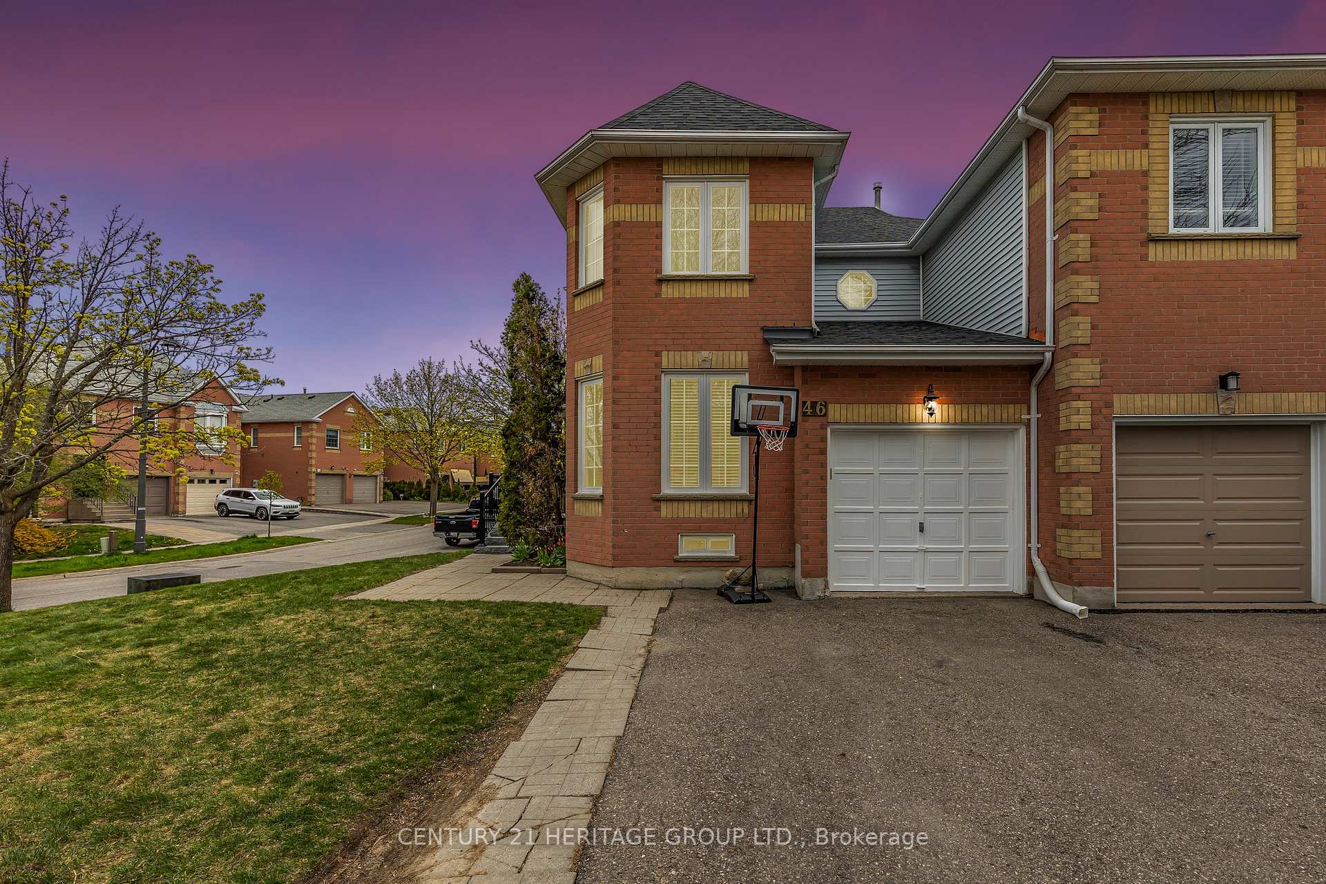 Photo 1 of 46 Covent Crescent, Aurora, Aurora Highlands — HOMEH