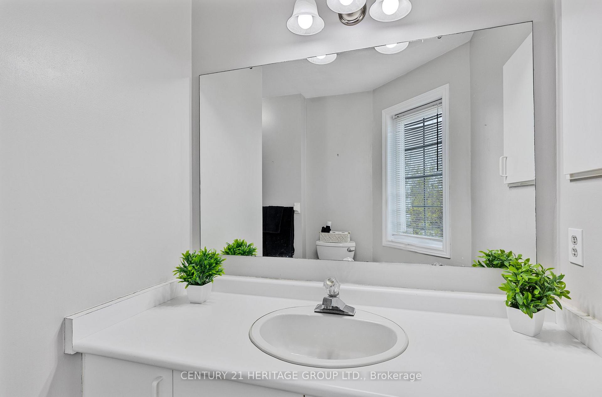 Photo 30 of 46 Covent Crescent, Aurora, Aurora Highlands — HOMEH
