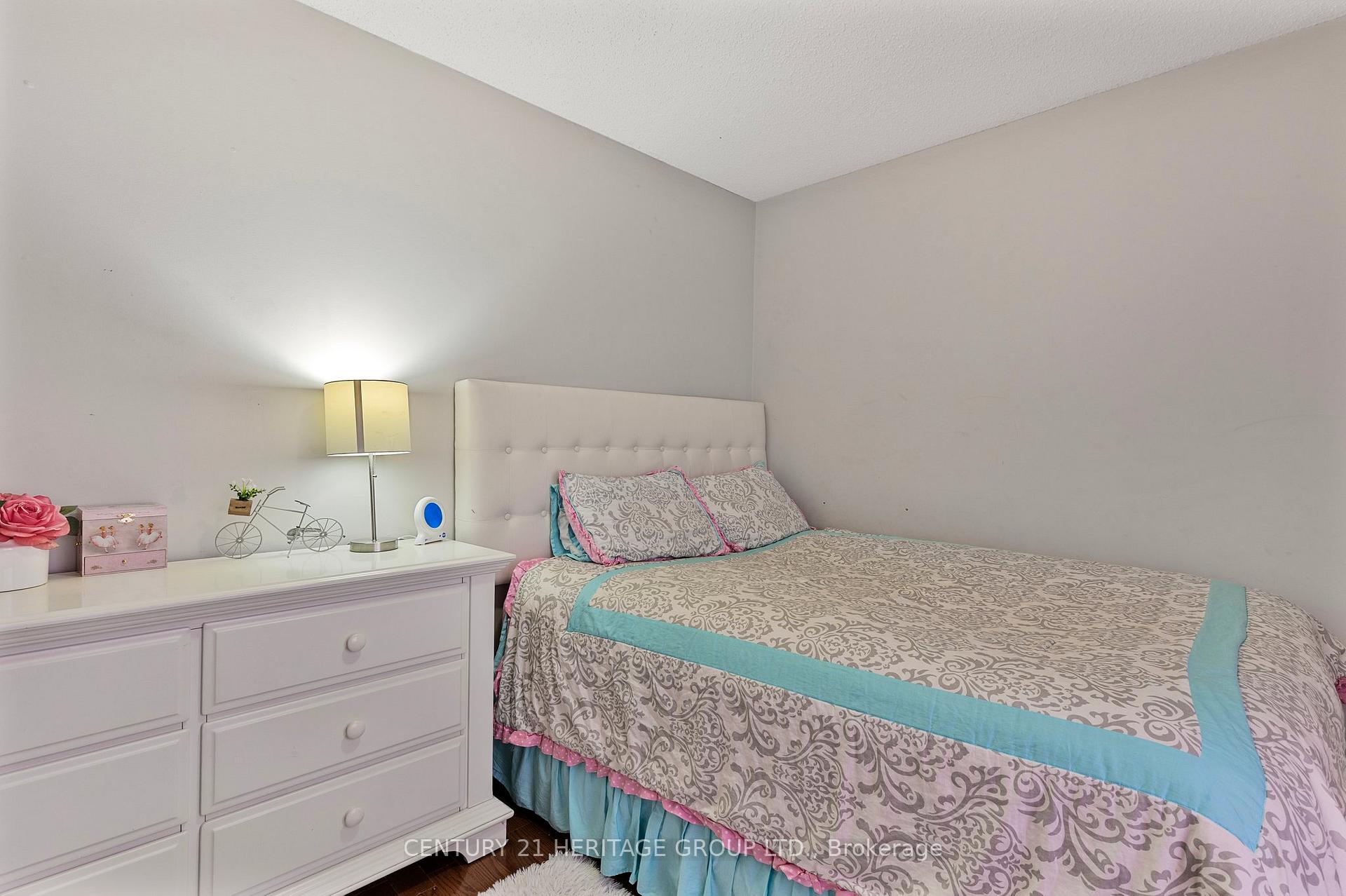 Photo 26 of 46 Covent Crescent, Aurora, Aurora Highlands — HOMEH