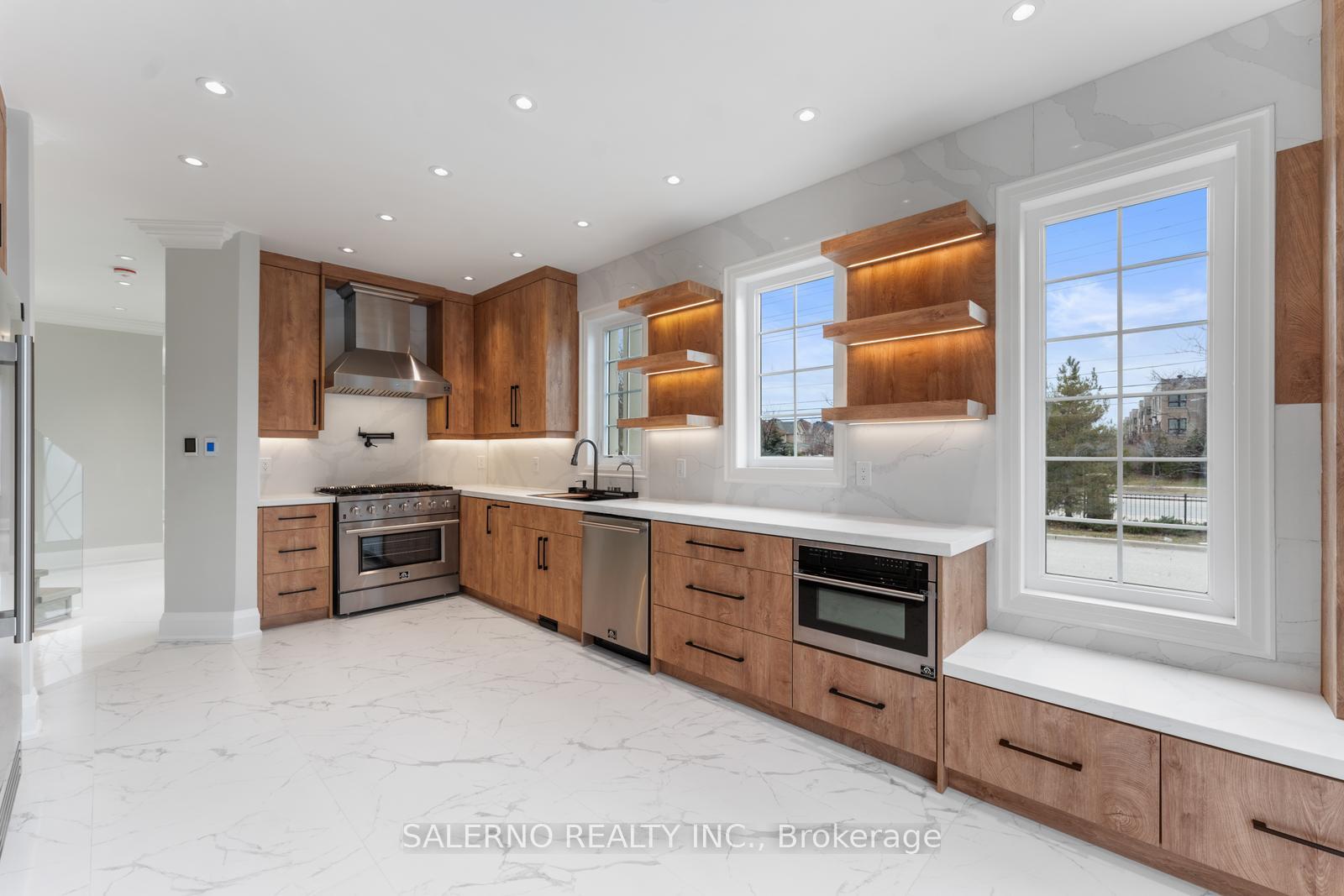 Photo 4 of 64 Dolce Crescent, Vaughan, Vellore Village — HOMEH
