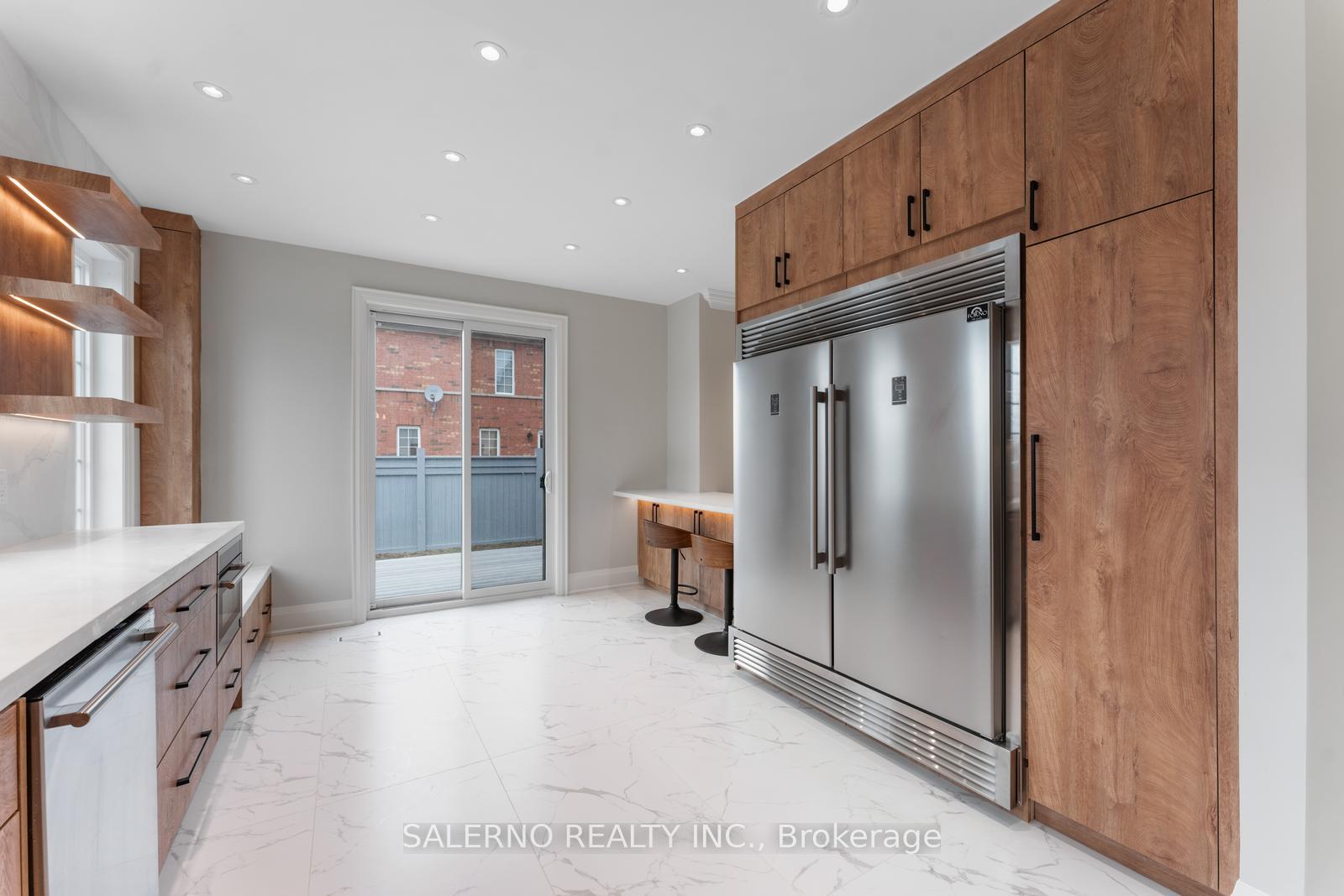 Photo 9 of 64 Dolce Crescent, Vaughan, Vellore Village — HOMEH
