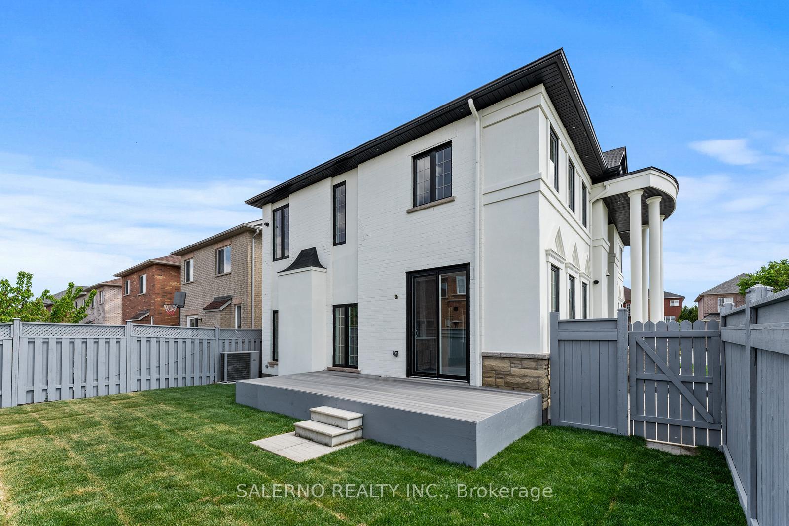 Photo 35 of 64 Dolce Crescent, Vaughan, Vellore Village — HOMEH