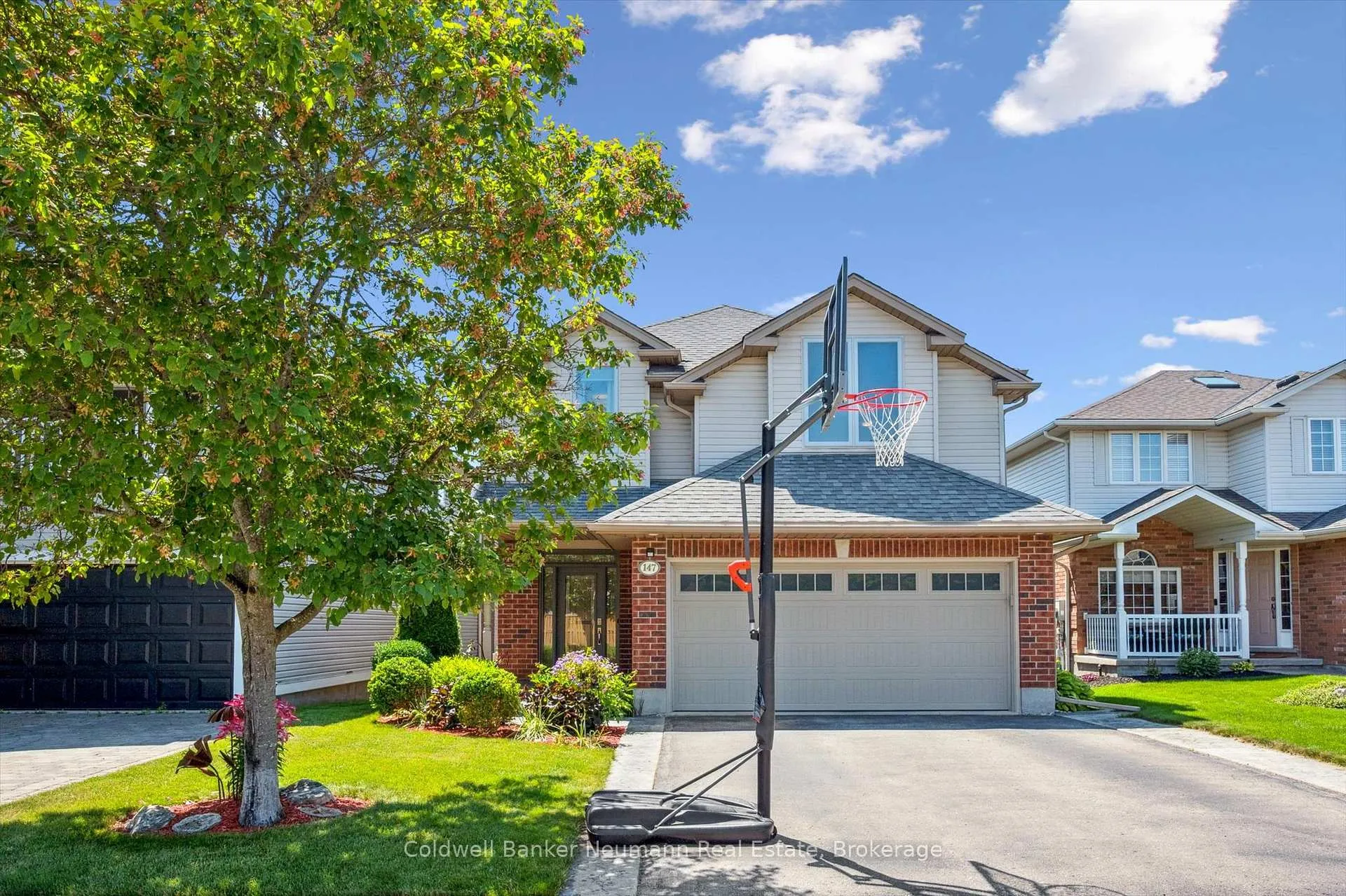Photo 4 of 147 Milson Crescent, Guelph, Kortright Hills — HOMEH