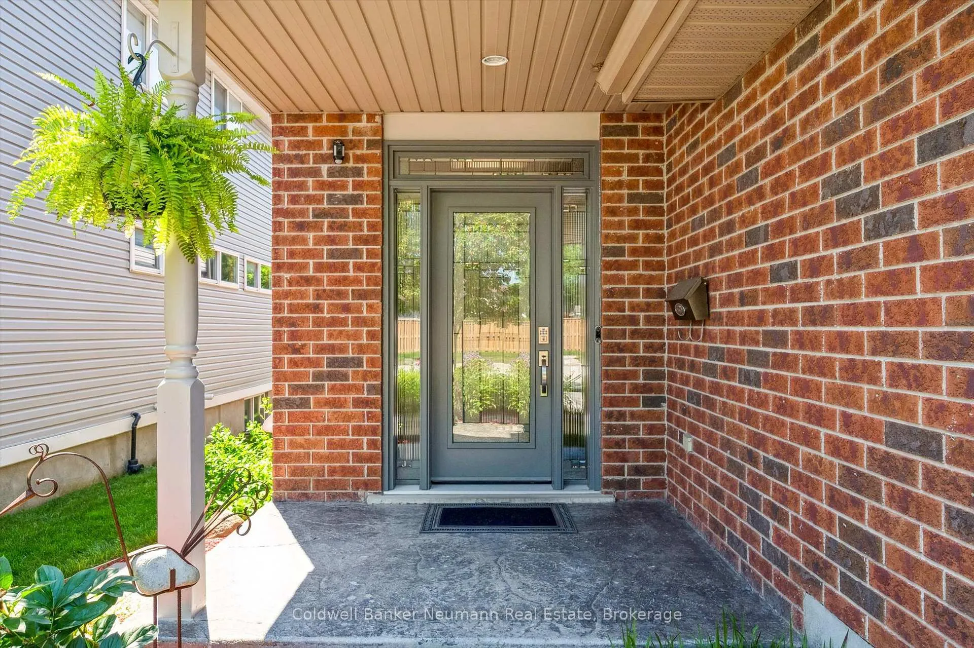Photo 7 of 147 Milson Crescent, Guelph, Kortright Hills — HOMEH