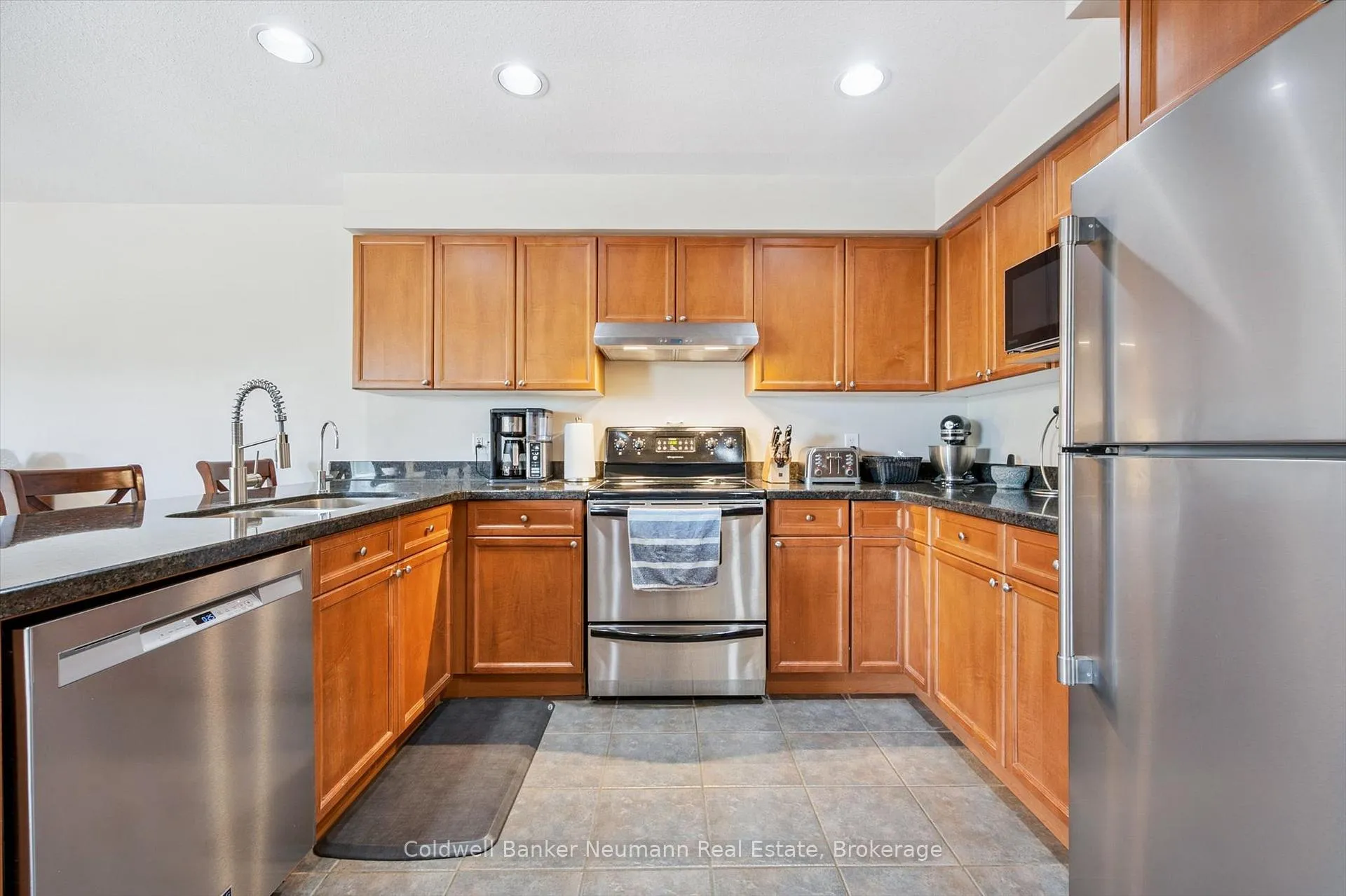 Photo 15 of 147 Milson Crescent, Guelph, Kortright Hills — HOMEH