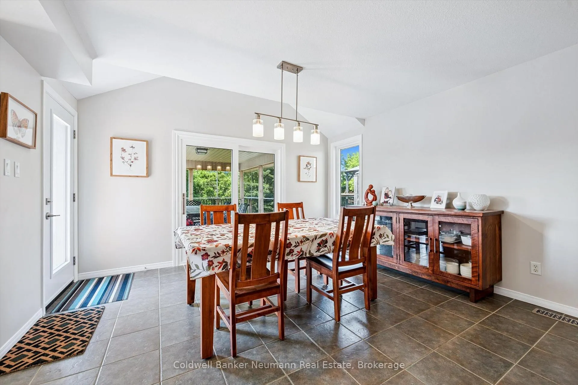 Photo 18 of 147 Milson Crescent, Guelph, Kortright Hills — HOMEH