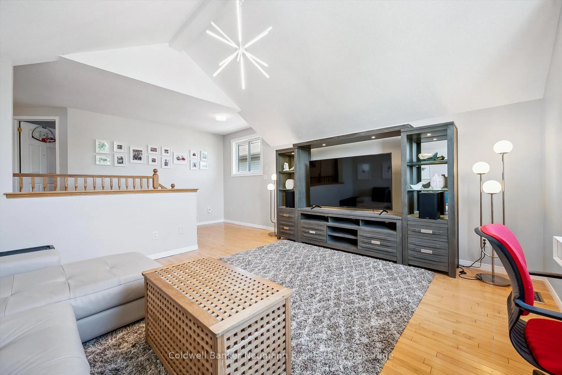 Photo 23 of 147 Milson Crescent, Guelph, Kortright Hills — HOMEH