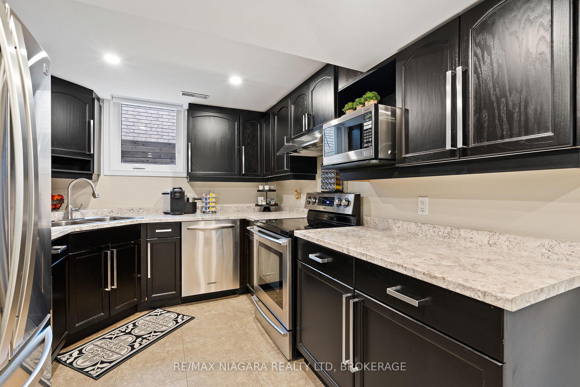 Photo 16 of 107 Westland Street, St. Catharines, Rykert/Vansickle — HOMEH