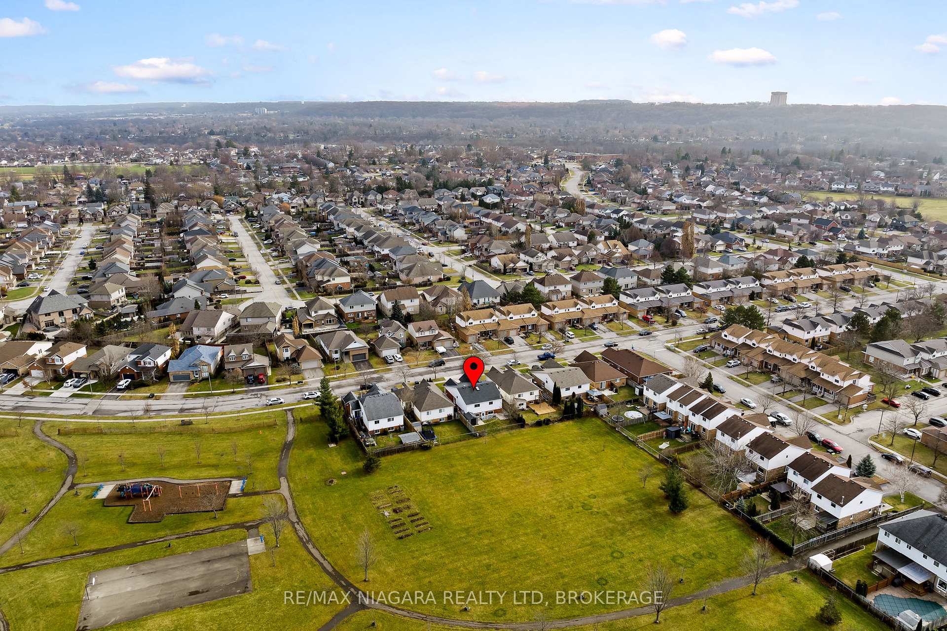 Photo 33 of 107 Westland Street, St. Catharines, Rykert/Vansickle — HOMEH