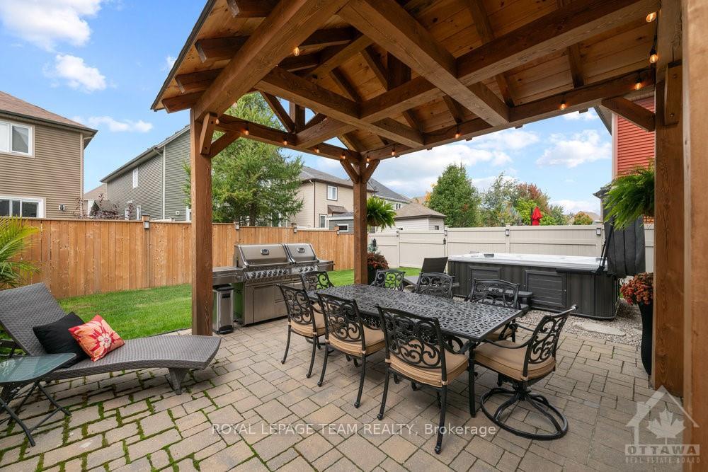 Photo 3 of 527 Golden Sedge Way, Ottawa, Blossom Park/Kemp Park/Findlay Creek — HOMEH