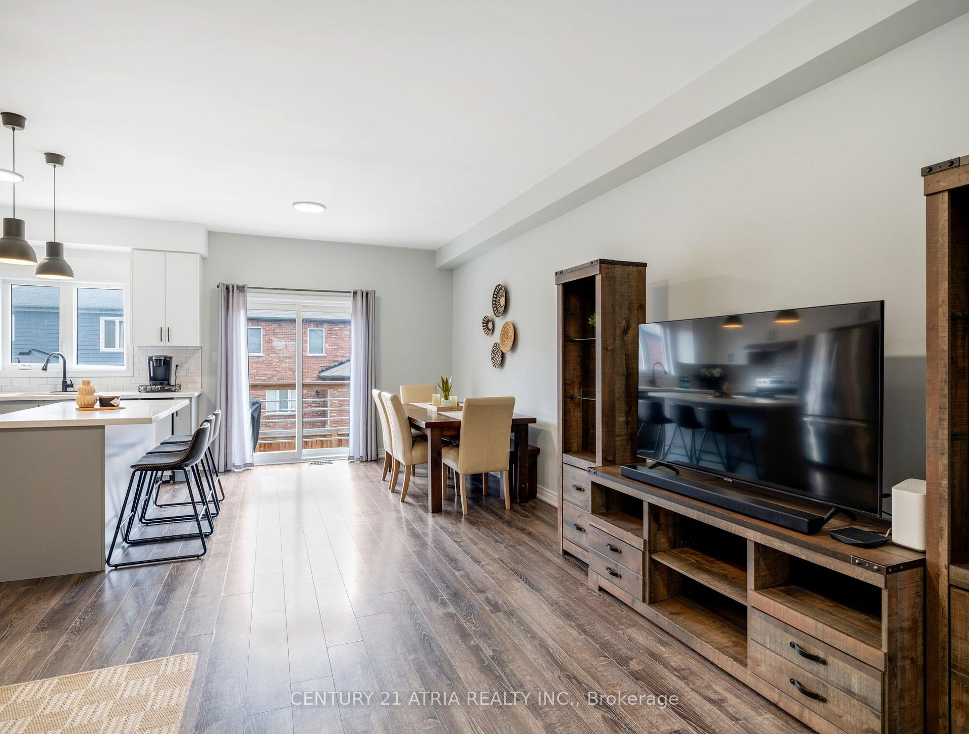 Photo 33 of 1109 Stantin Street, Innisfil, Lefroy — HOMEH