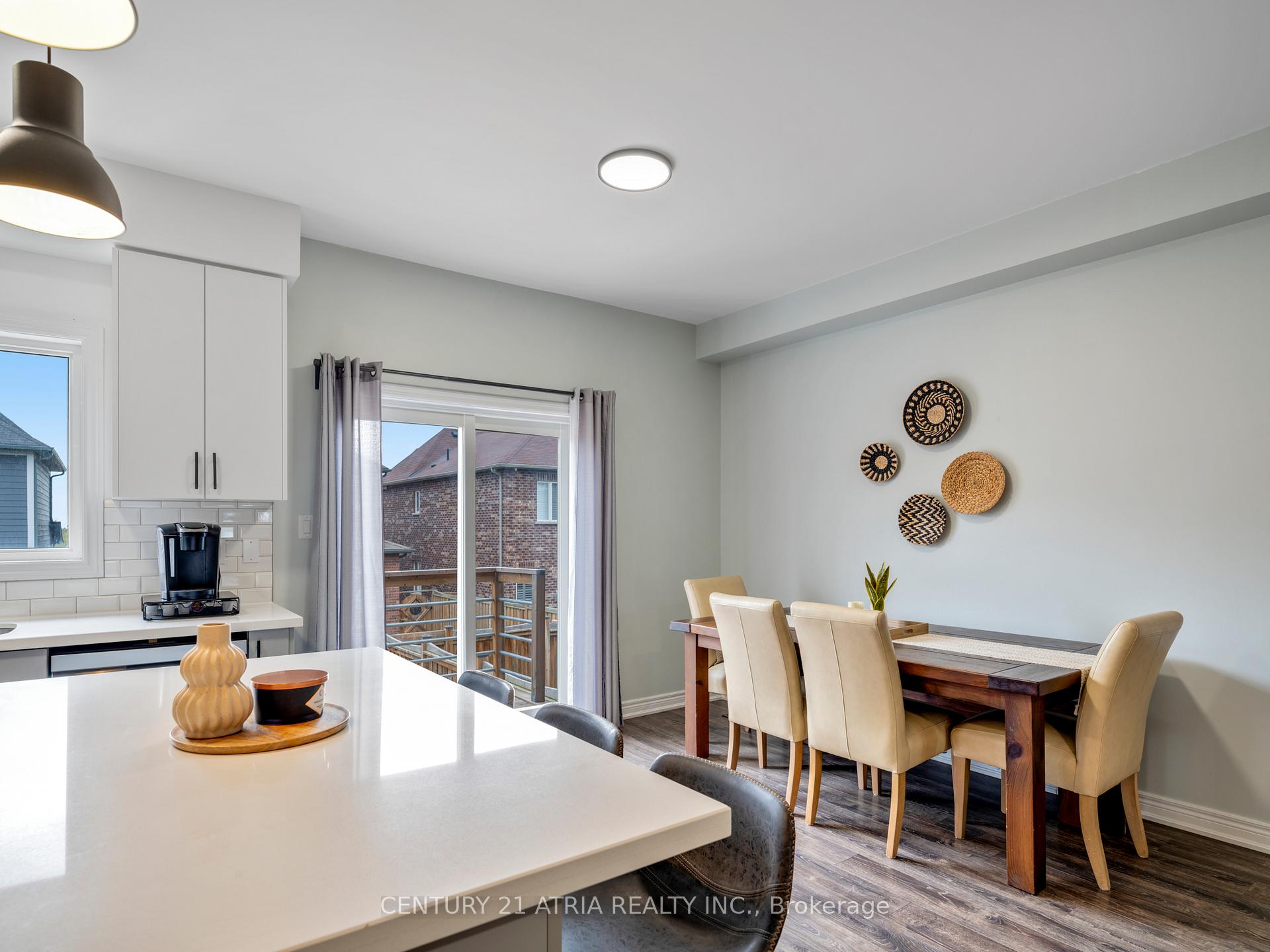 Photo 6 of 1109 Stantin Street, Innisfil, Lefroy — HOMEH