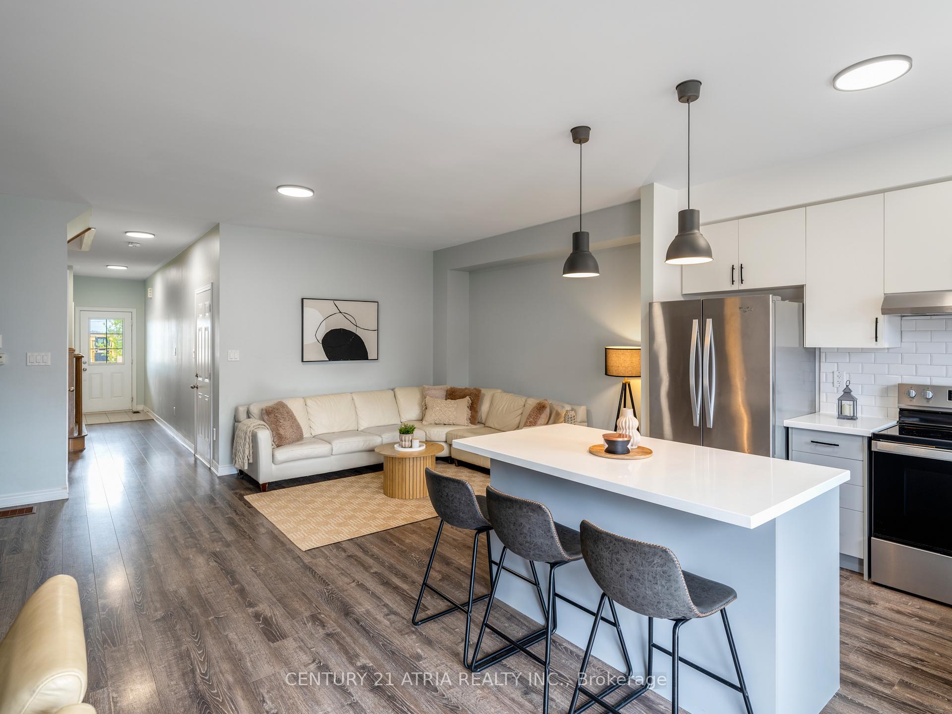 Photo 11 of 1109 Stantin Street, Innisfil, Lefroy — HOMEH