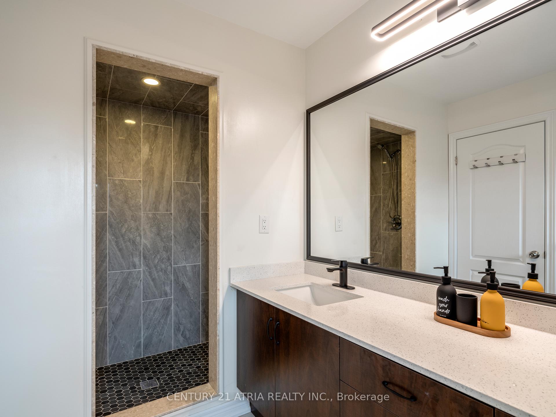 Photo 10 of 1109 Stantin Street, Innisfil, Lefroy — HOMEH