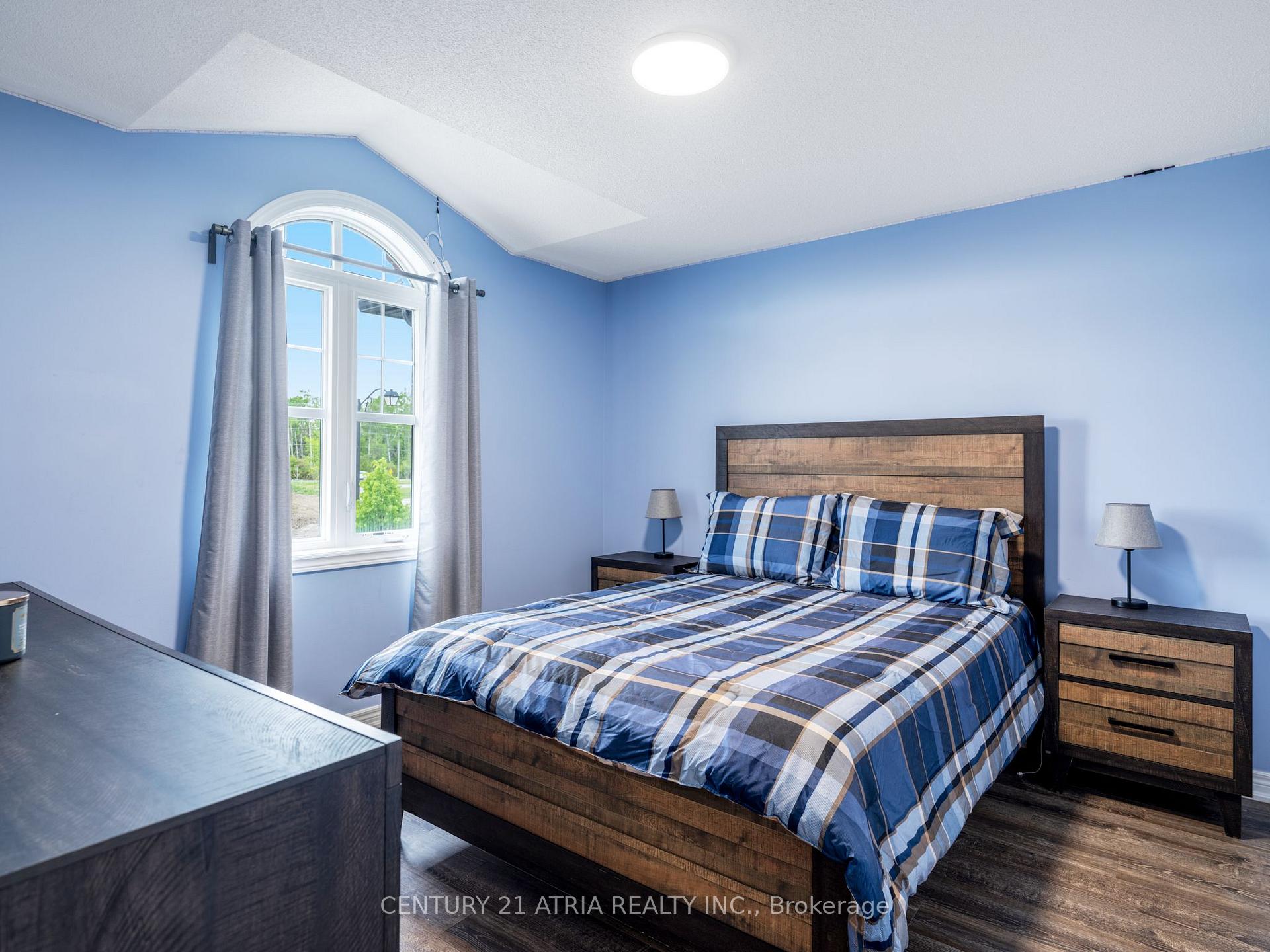 Photo 18 of 1109 Stantin Street, Innisfil, Lefroy — HOMEH