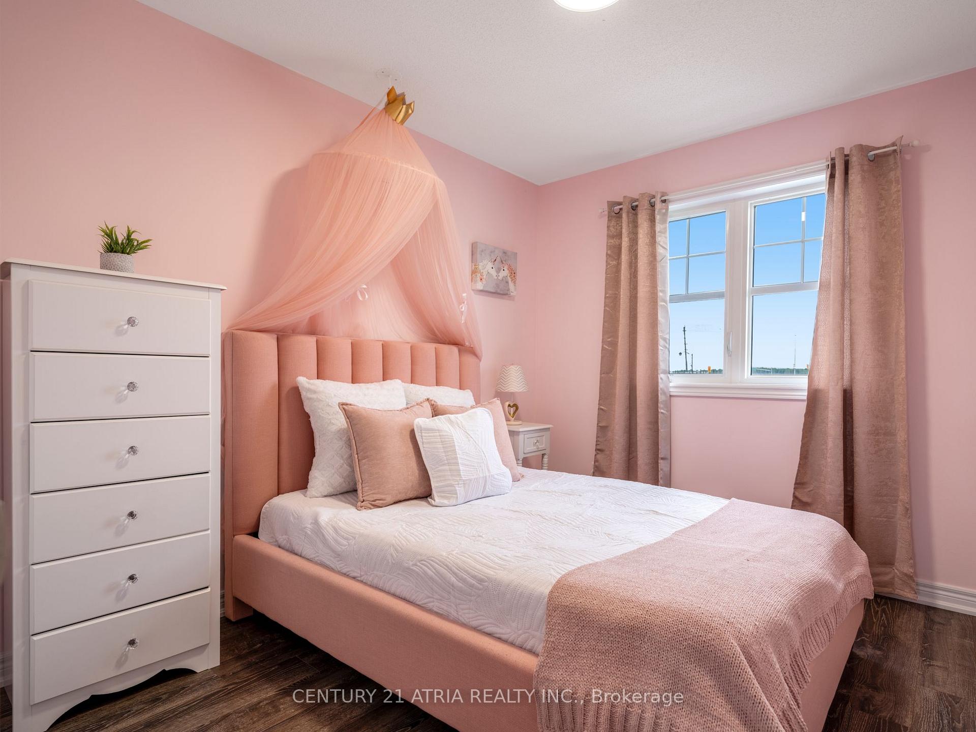 Photo 17 of 1109 Stantin Street, Innisfil, Lefroy — HOMEH