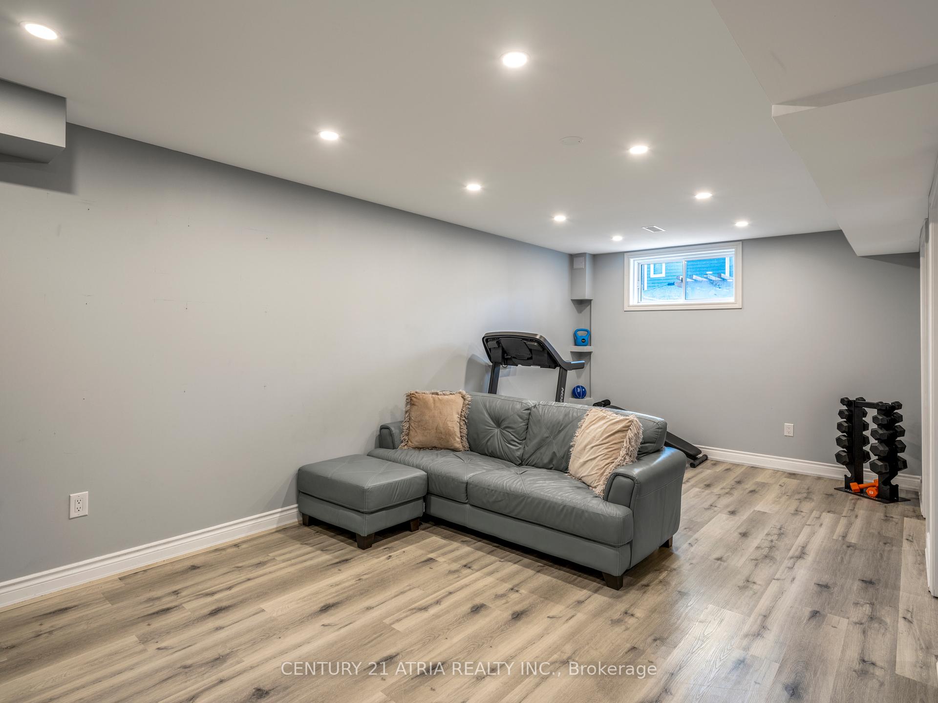 Photo 20 of 1109 Stantin Street, Innisfil, Lefroy — HOMEH