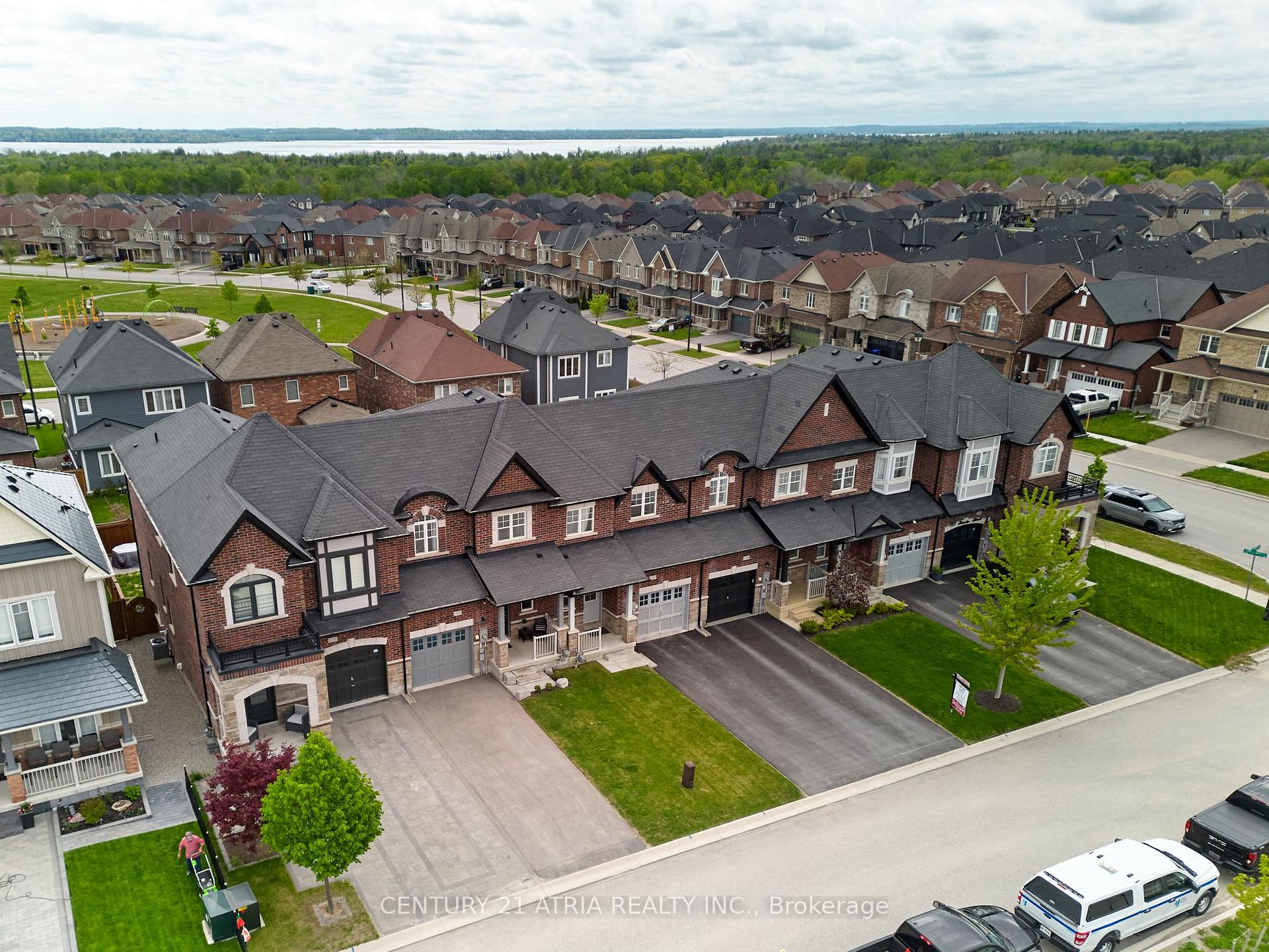 Photo 30 of 1109 Stantin Street, Innisfil, Lefroy — HOMEH