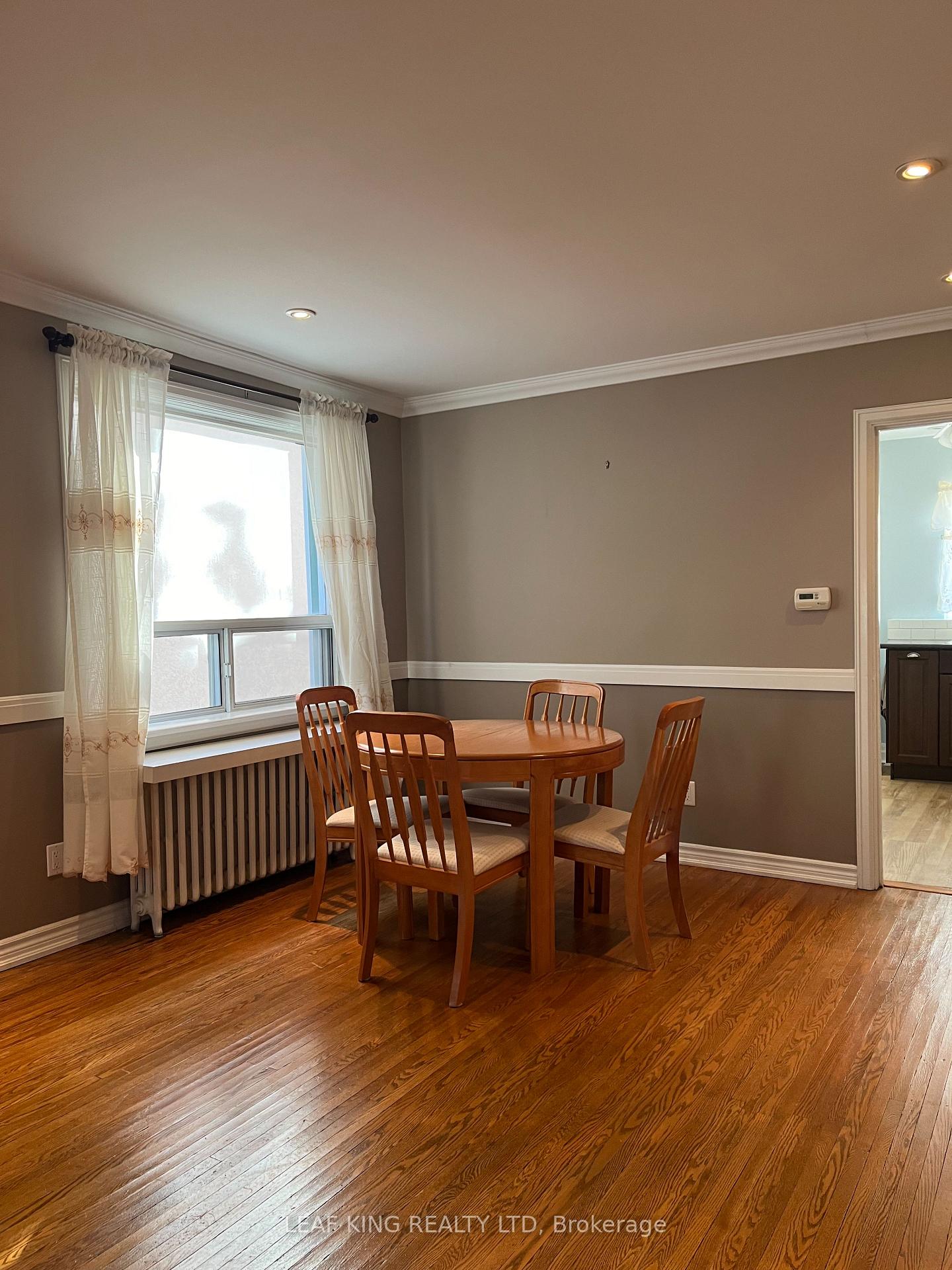 Photo 5 of Unit Main & Up, 186 Woodmount Avenue, Toronto, Danforth Village-East York — HOMEH