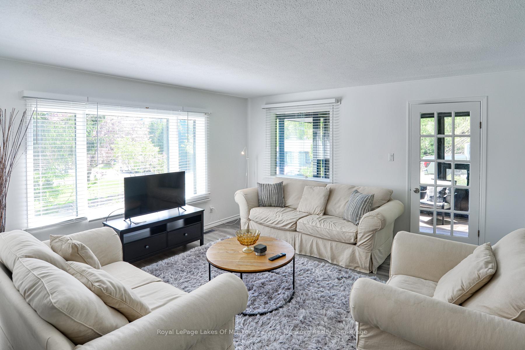 Photo 8 of 270 Private Street, Gravenhurst, Muskoka (S) — HOMEH