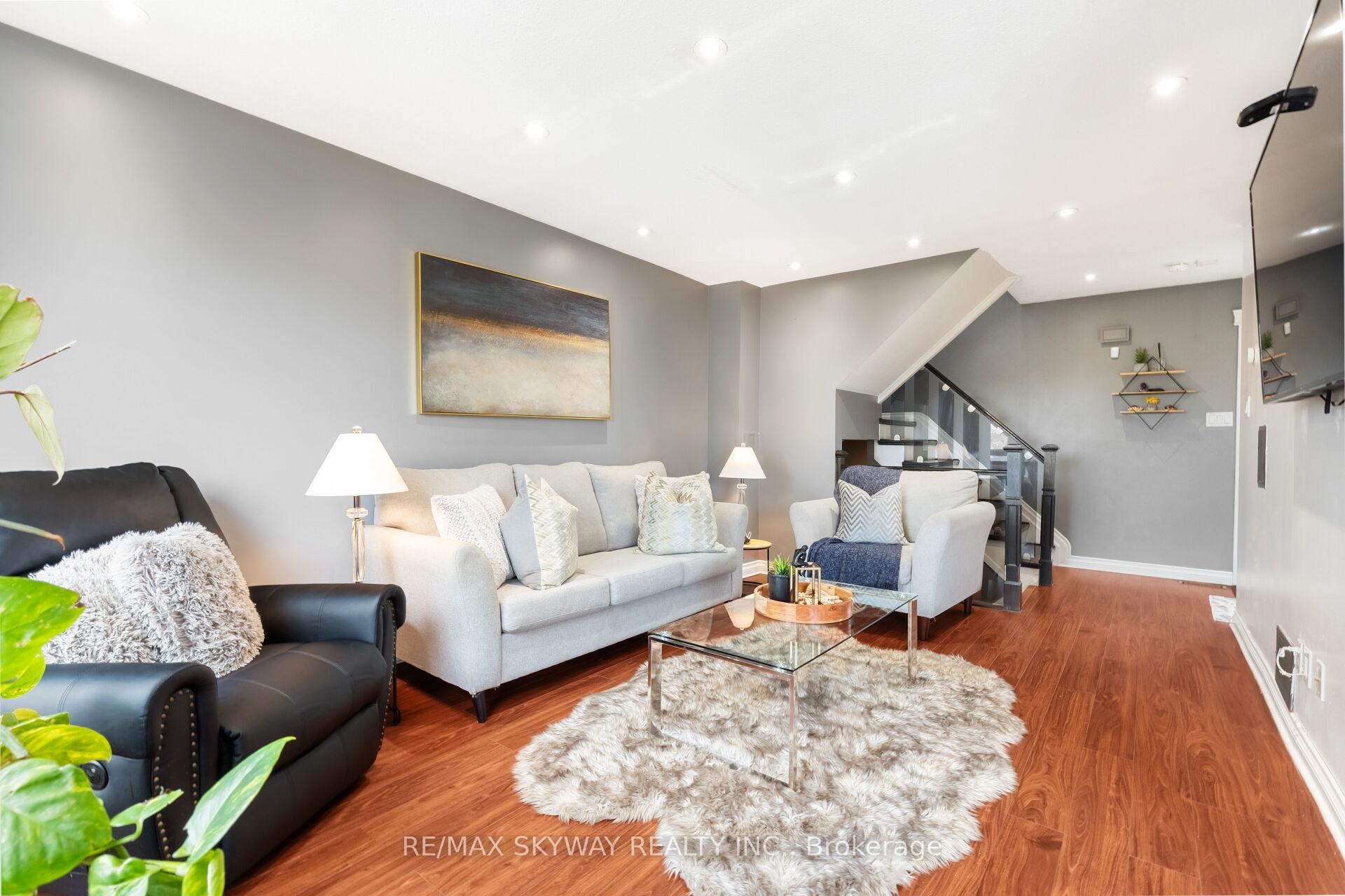 Photo 21 of 82 Festoon Place, Brampton, Southgate — HOMEH
