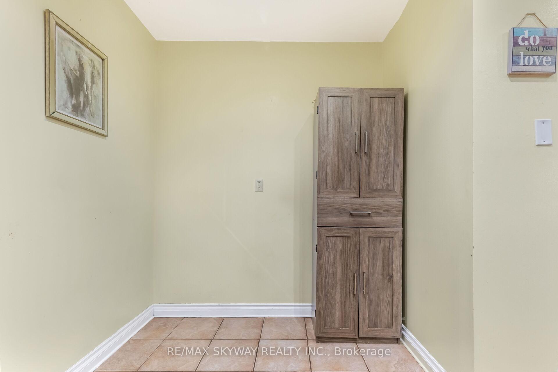 Photo 11 of 82 Festoon Place, Brampton, Southgate — HOMEH