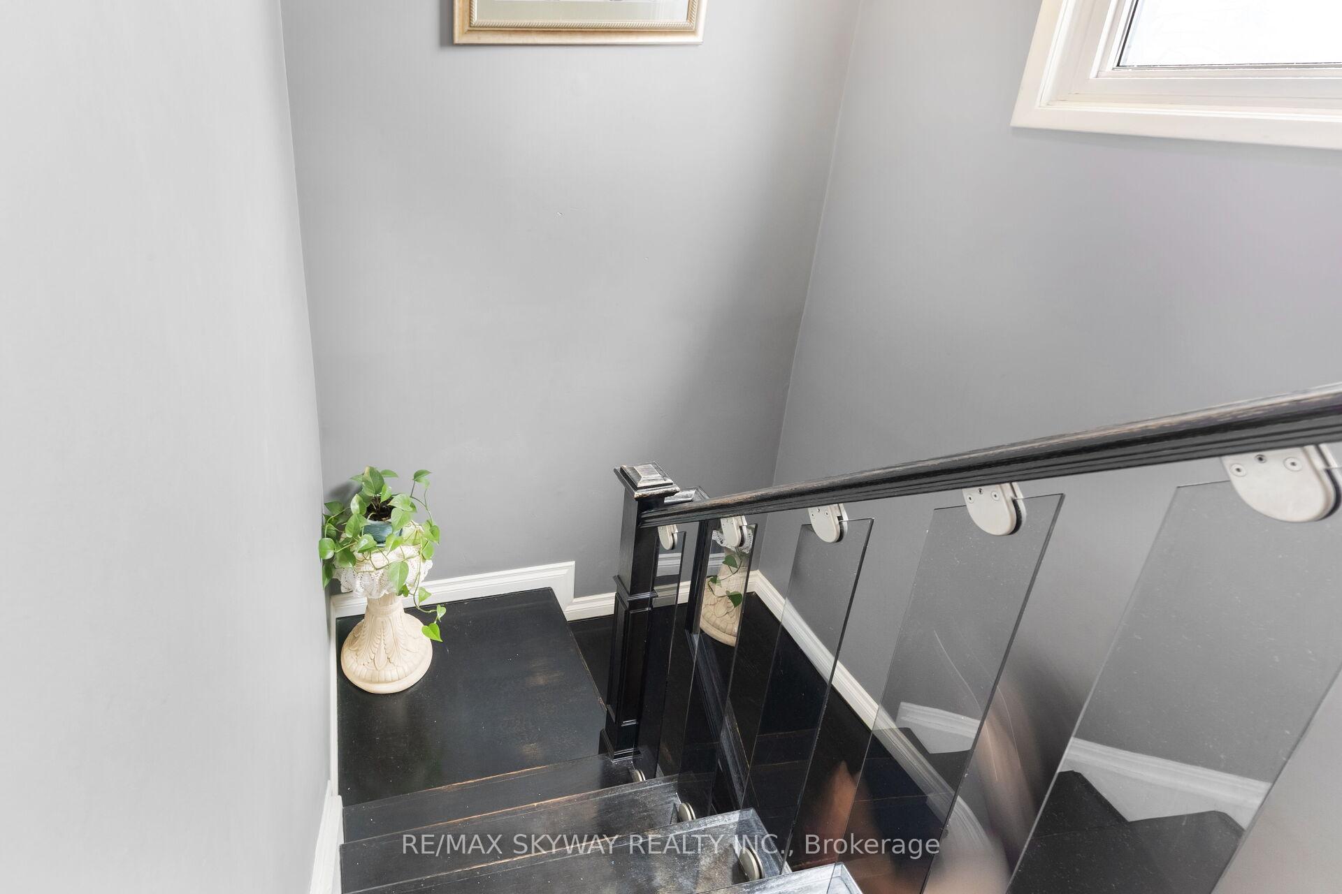 Photo 25 of 82 Festoon Place, Brampton, Southgate — HOMEH