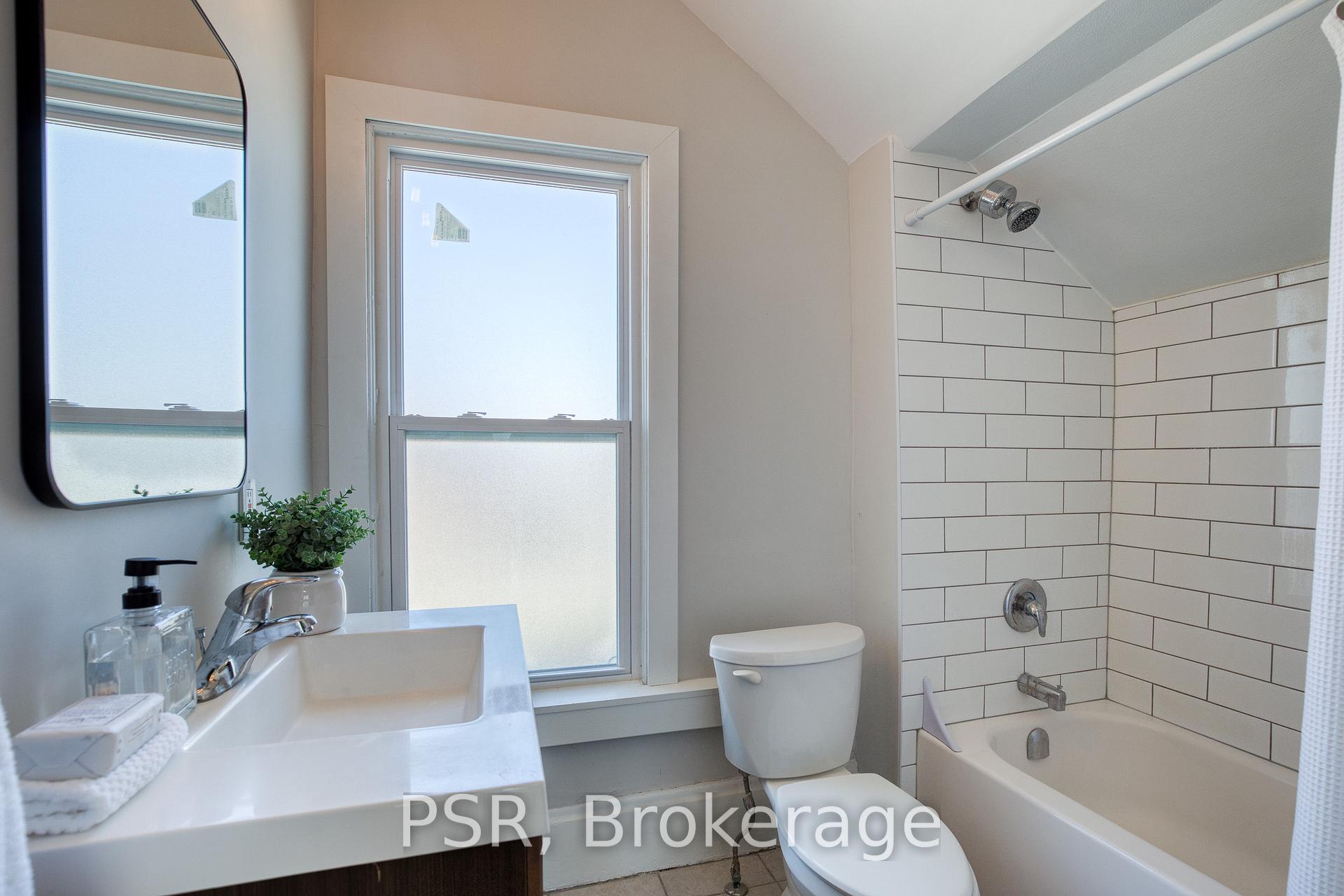 Photo 23 of Unit A, 51 Dupont Unit A Street, Waterloo — HOMEH