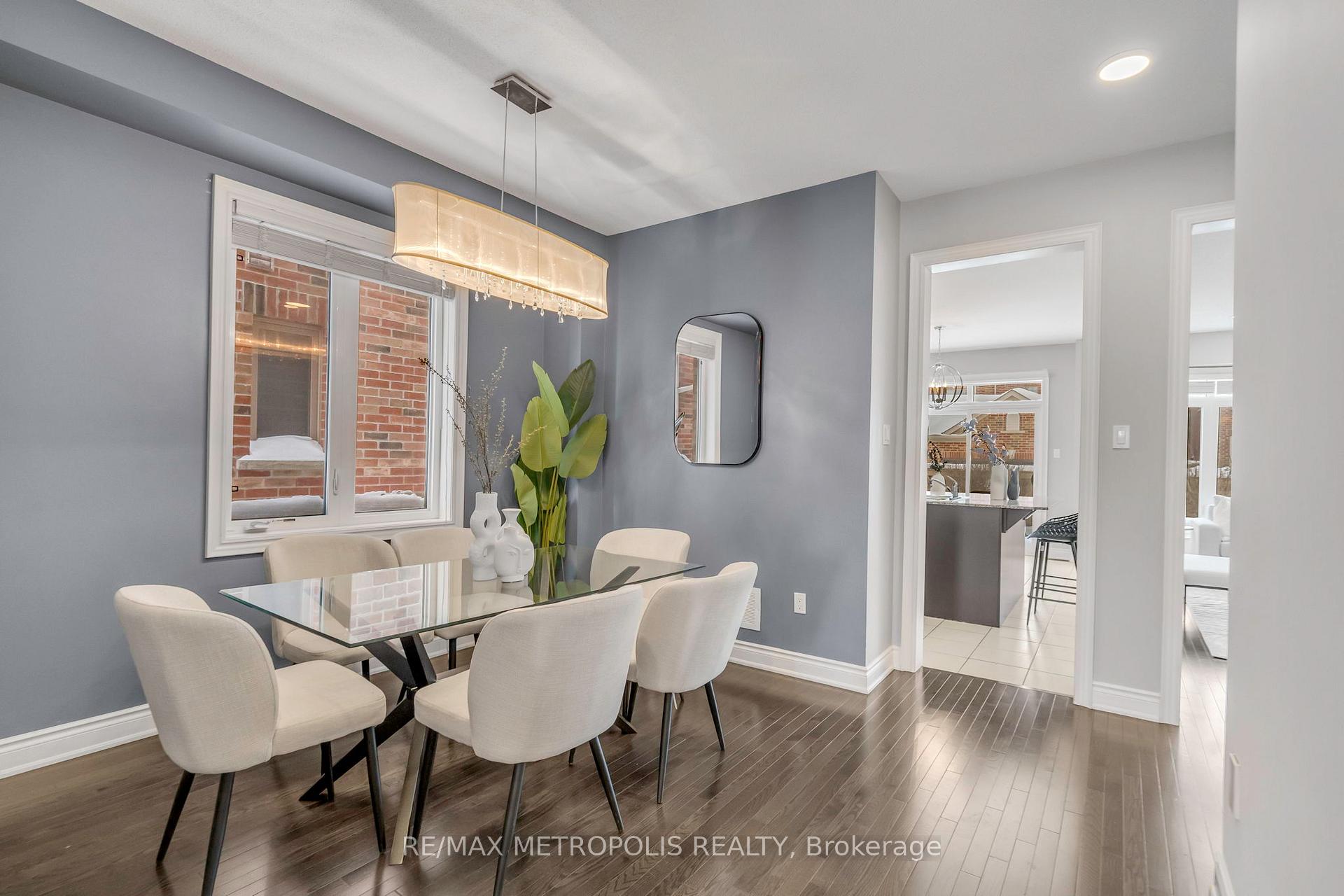 Photo 6 of 27 Dunedin Drive, Vaughan, Kleinburg — HOMEH