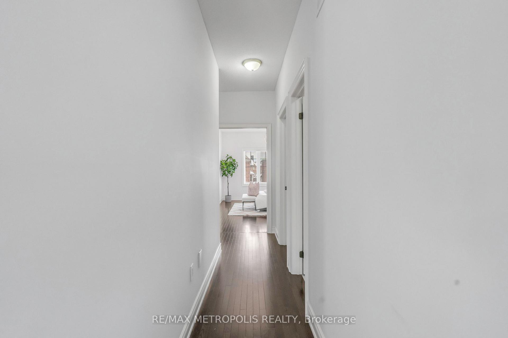 Photo 27 of 27 Dunedin Drive, Vaughan, Kleinburg — HOMEH