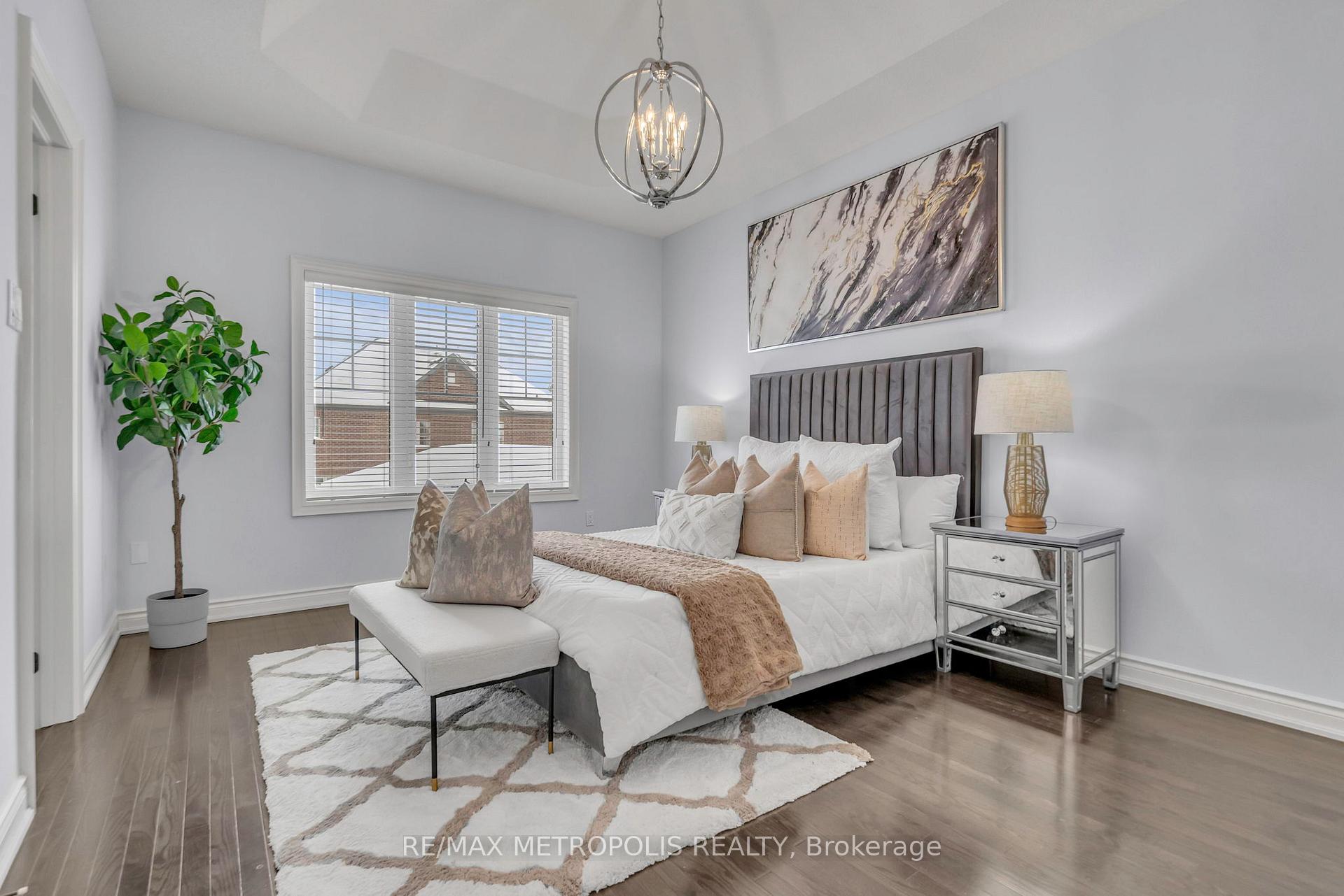 Photo 22 of 27 Dunedin Drive, Vaughan, Kleinburg — HOMEH