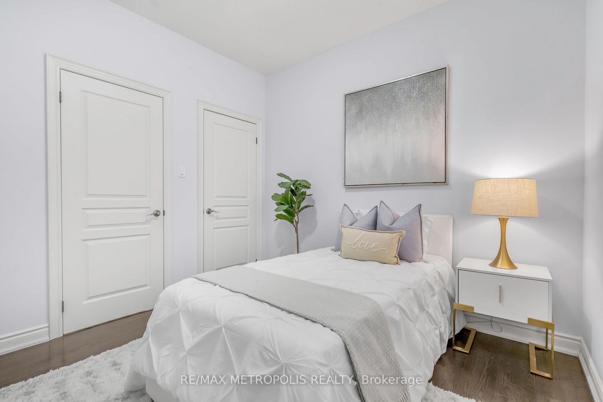 Photo 15 of 27 Dunedin Drive, Vaughan, Kleinburg — HOMEH
