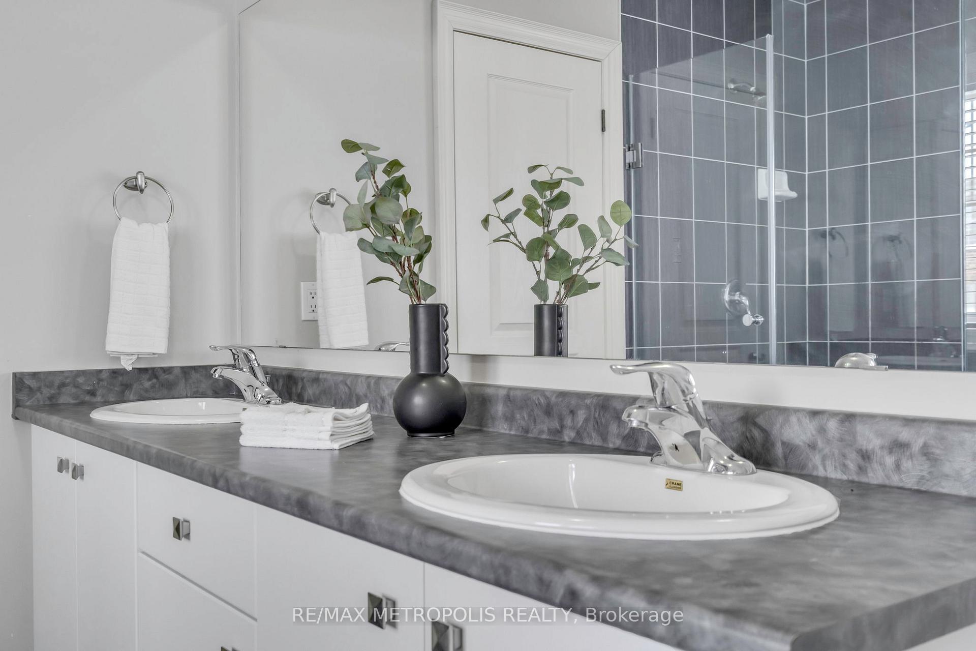 Photo 39 of 27 Dunedin Drive, Vaughan, Kleinburg — HOMEH