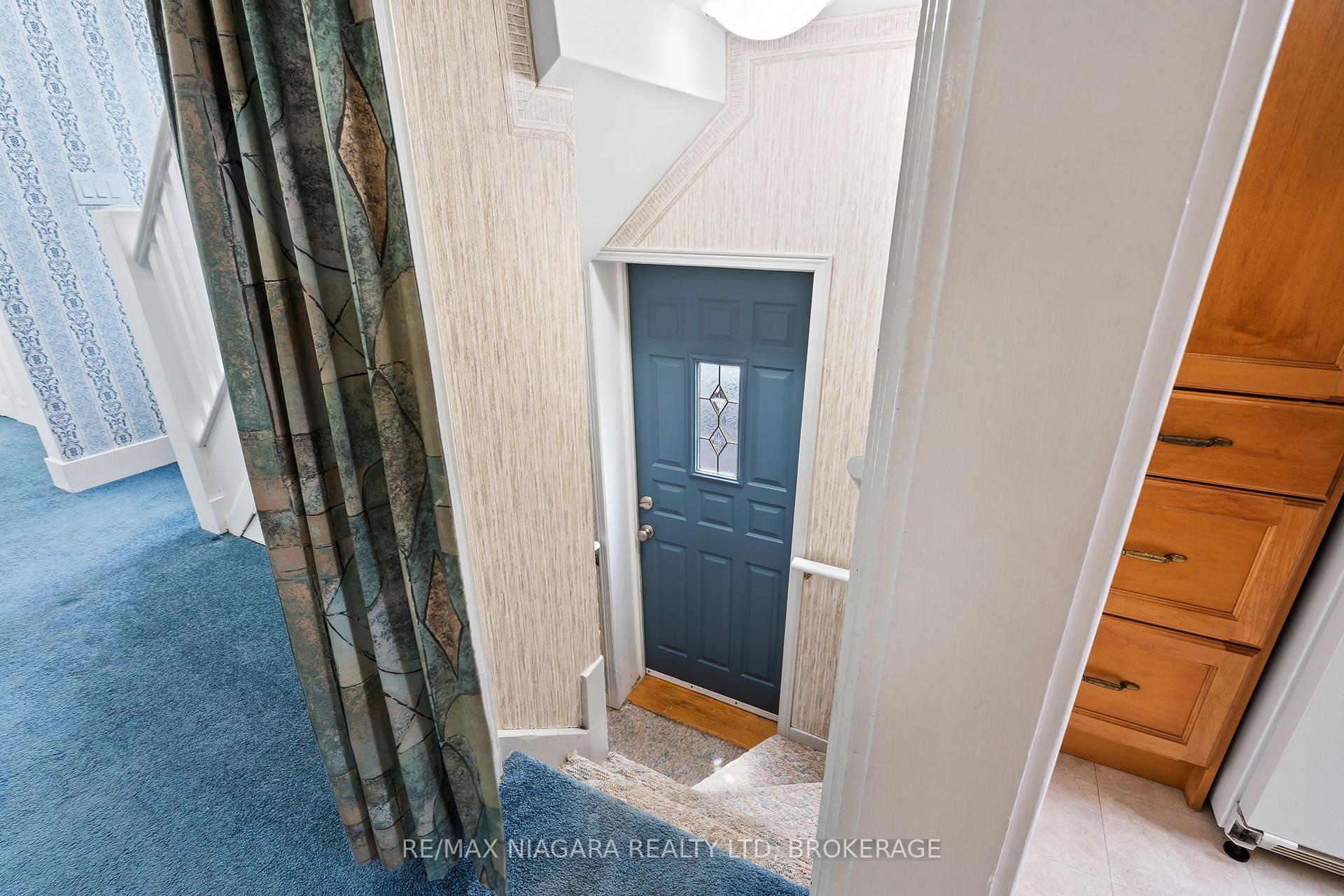 Photo 3 of 56 Highland Avenue, St. Catharines, Old Glenridge — HOMEH