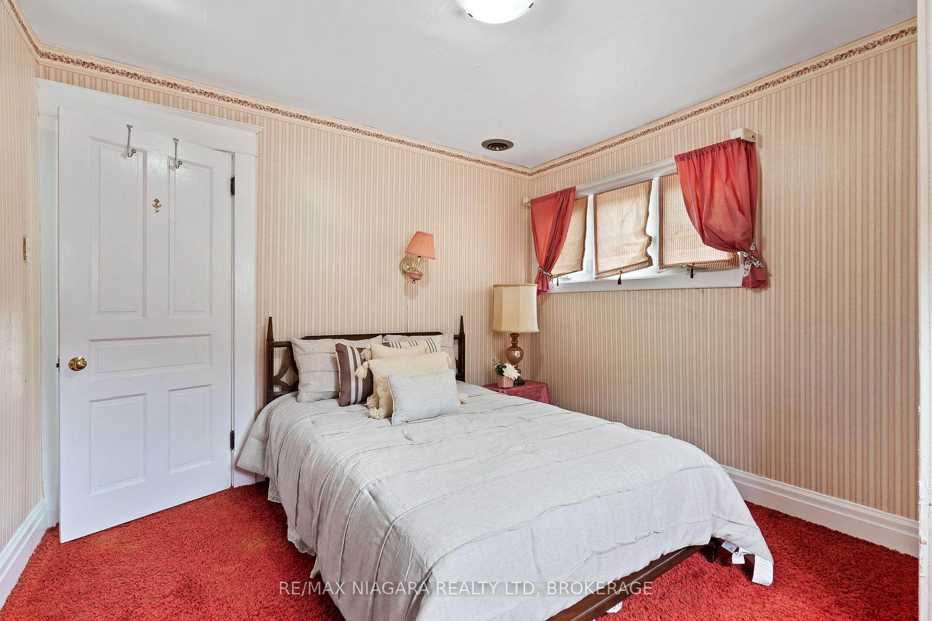 Photo 5 of 56 Highland Avenue, St. Catharines, Old Glenridge — HOMEH