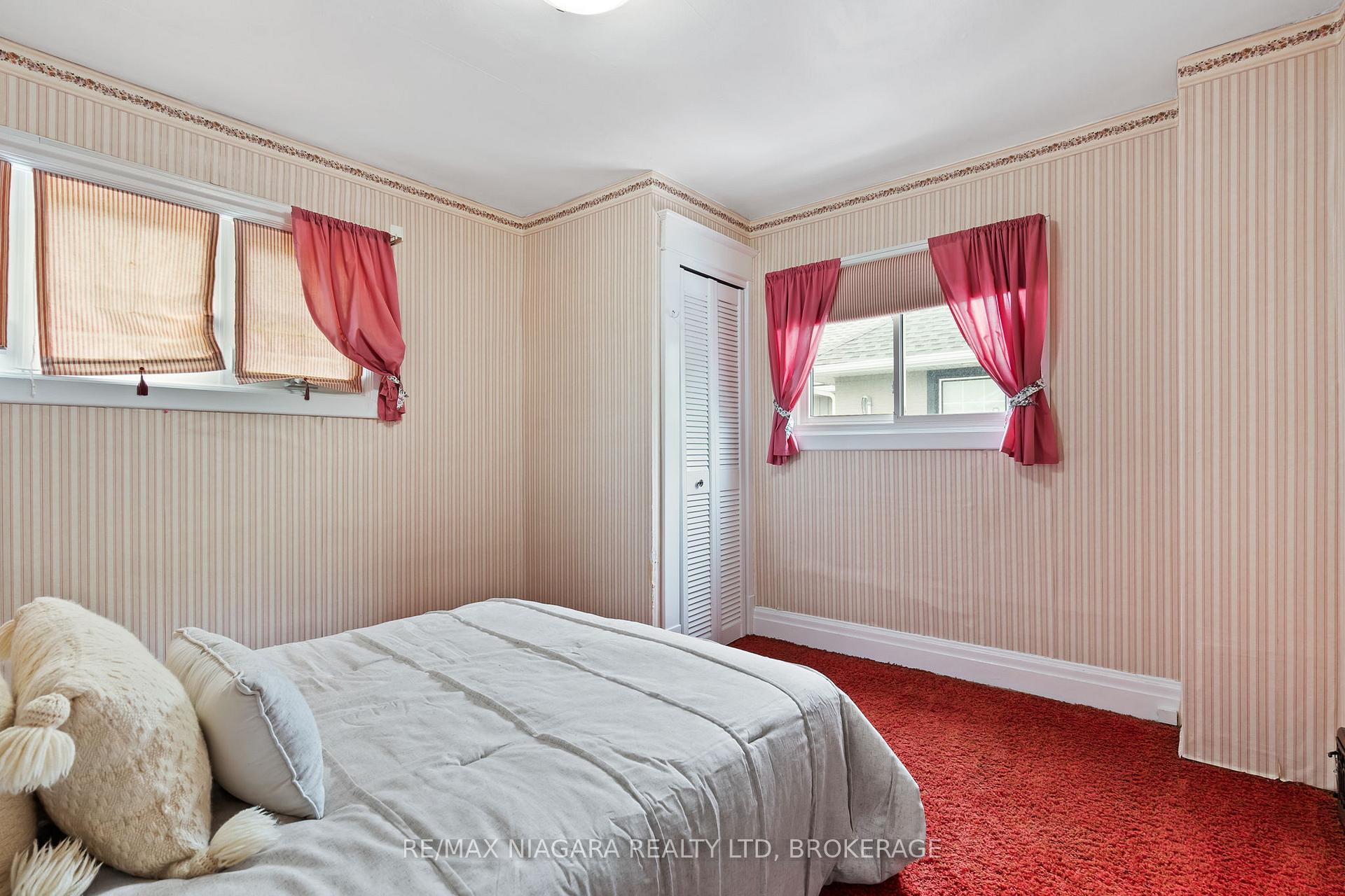 Photo 9 of 56 Highland Avenue, St. Catharines, Old Glenridge — HOMEH